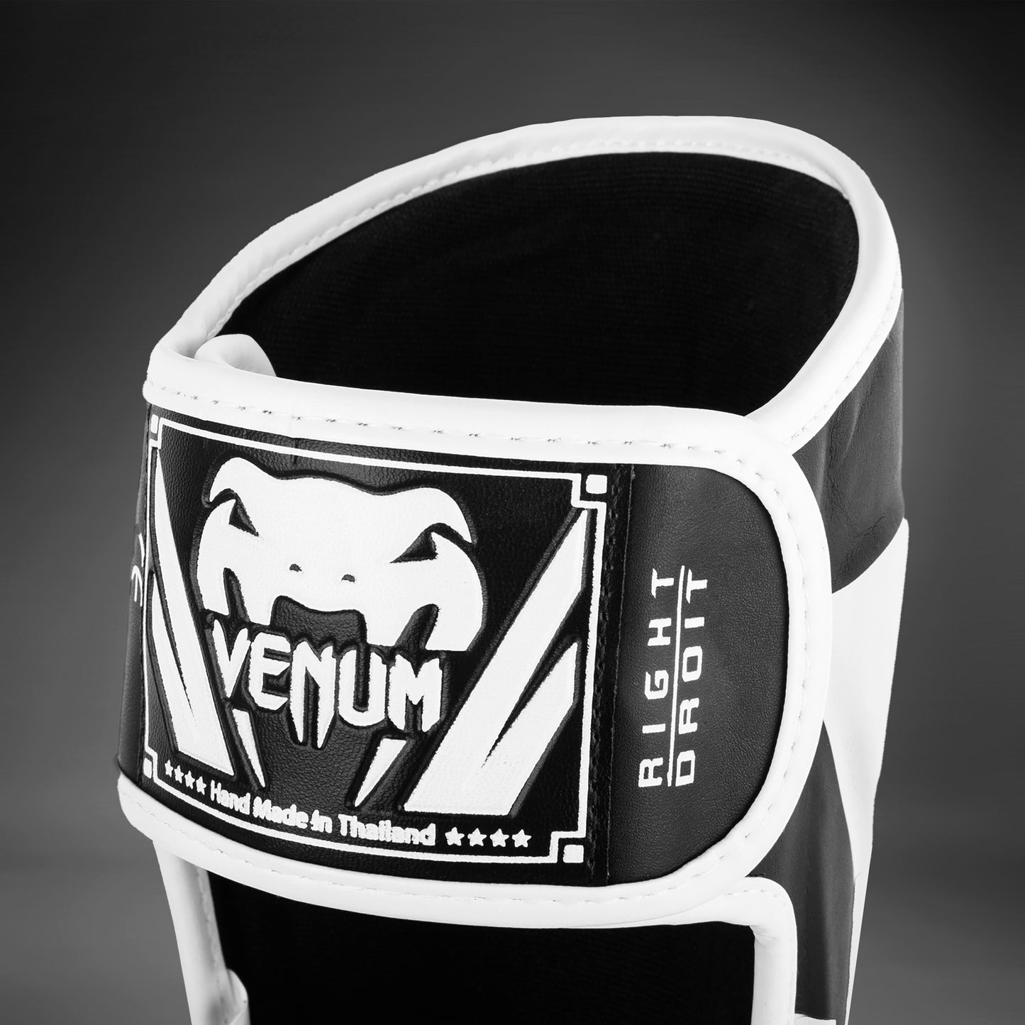 Venum Elite Shin Guards черный/белый
