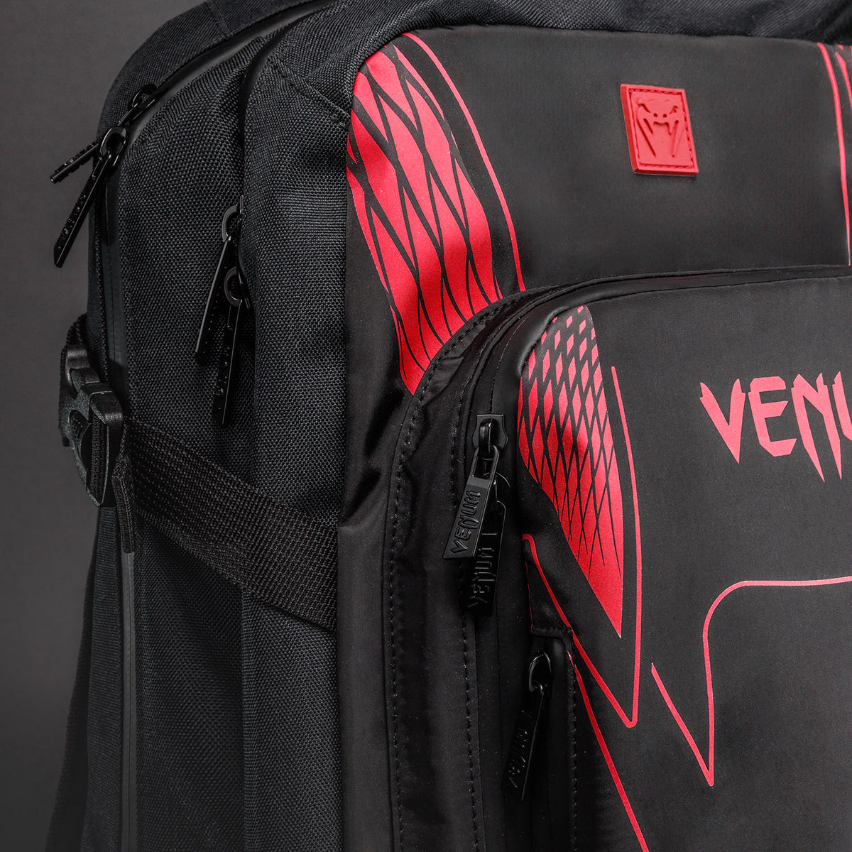 Рюкзак (15-25 L) Venum Amazonia Reborn - Чёрный/Красный
