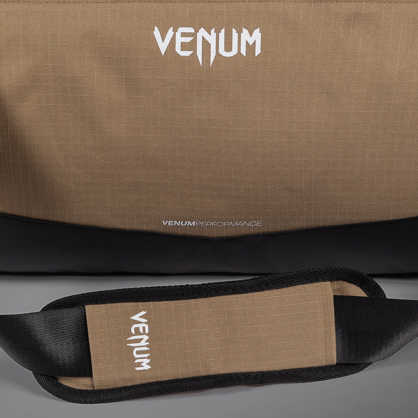 Спортивная сумка Venum Evo 2 XTrem Ripstop (55-63 л) – Дюна