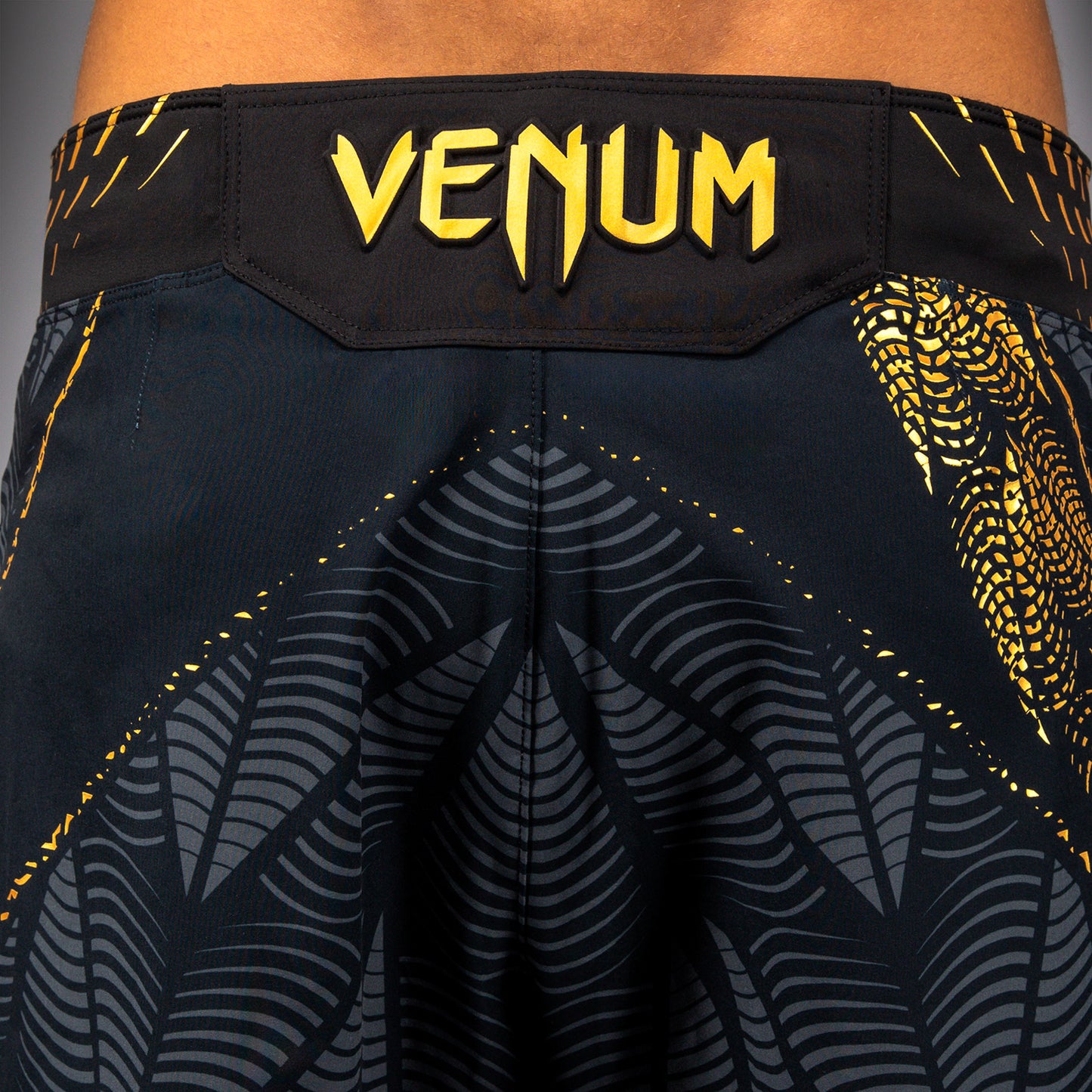 UFC Zenith by Venum Authentic Fight Night Шорты Gladiator Мужские - Champion