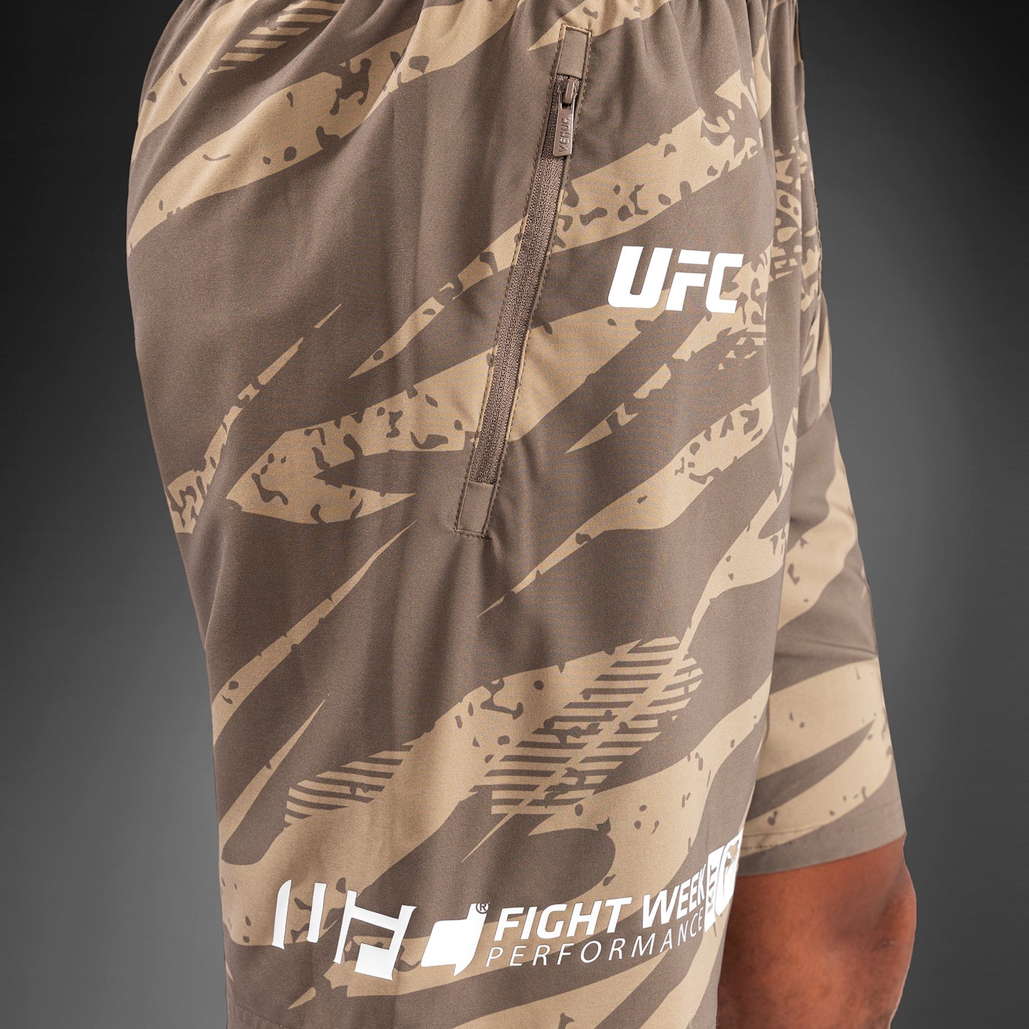 Мужские Шорты UFC Adrenaline By Venum Fight Week Performance - Desert Camo