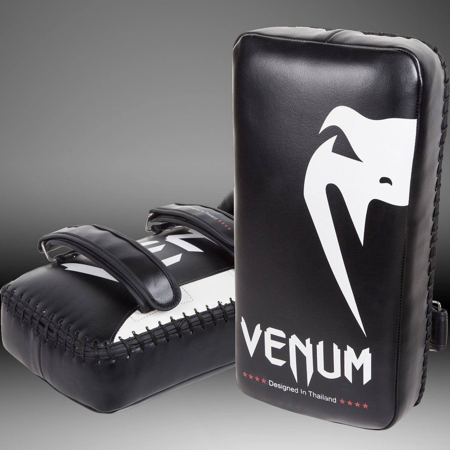 БОКСЕРСКИЕ ЛАПЫ VENUM GIANT - ЧЕРНЫЙ/БЕЛЫЙ ЛЕД (ПАРА)