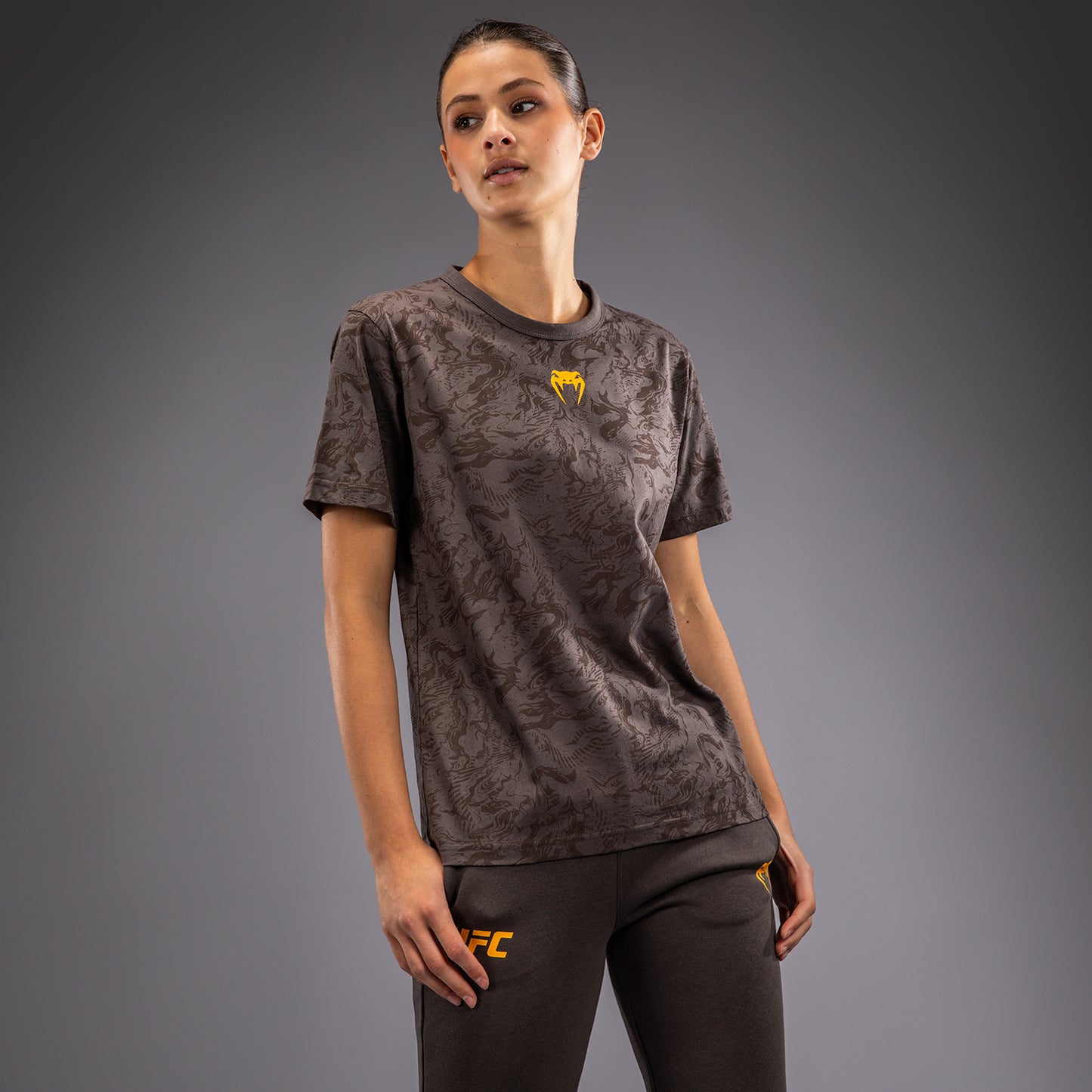 Футболка UFC Fusion by Venum Fight Week с коротким рукавом для женщин - Earthen Brown