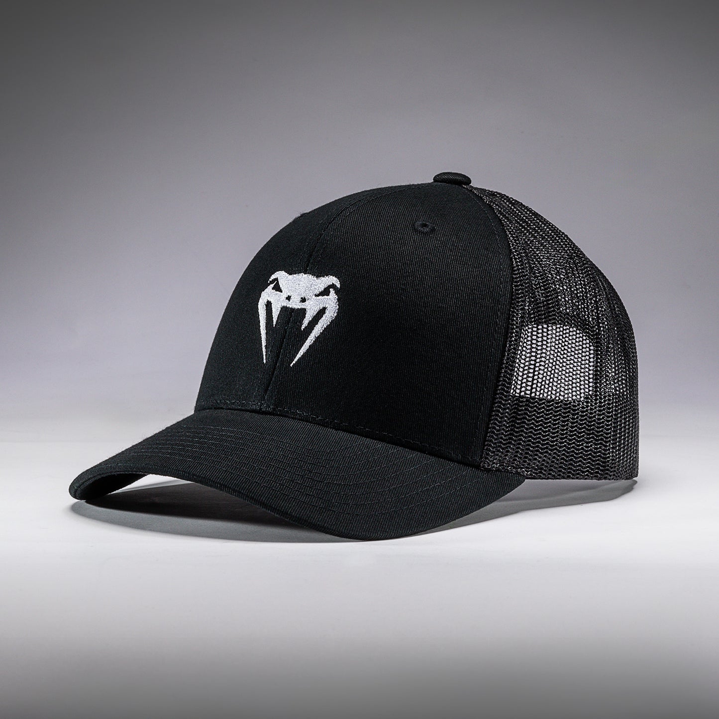 Кепка Venum Trucker Cap - черный
