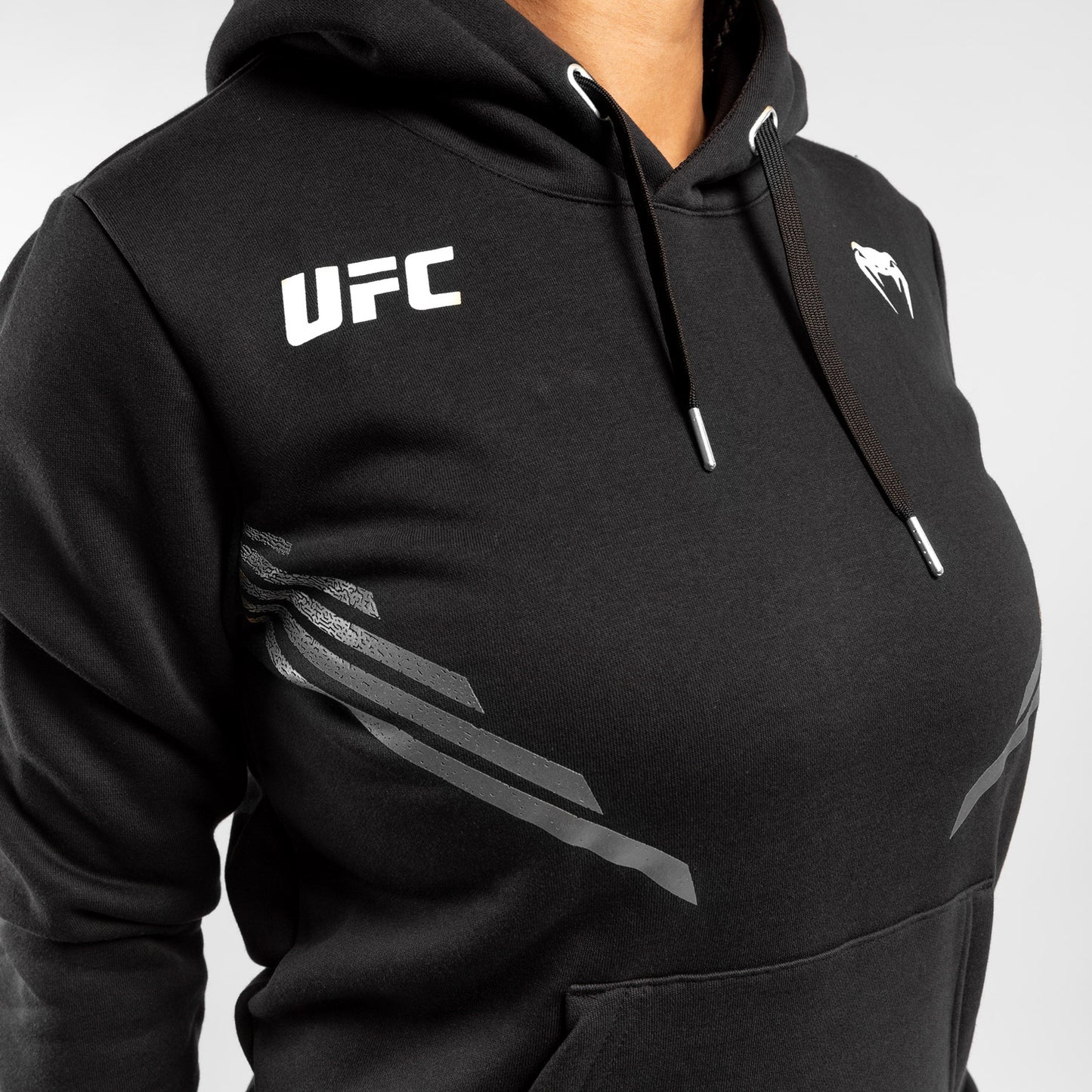 ЖЕНСКАЯ ТОЛСТОВКА UFC VENUM REPLICA - Чёрный