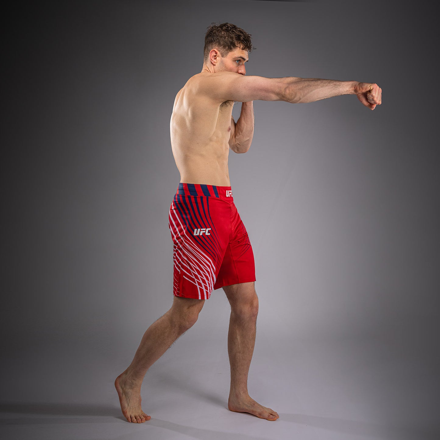 Official UFC Freedom 250 by Venum Authentic Fight Night Бойцовские шорты короткого кроя для мужчин - Красный