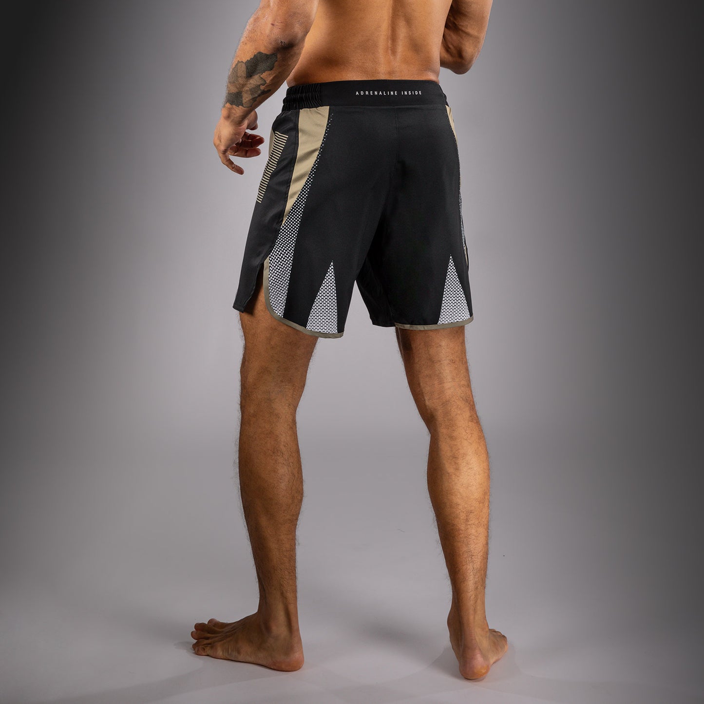 Бойцовские шорты Venum Adrenaline – Чёрный/Песочный