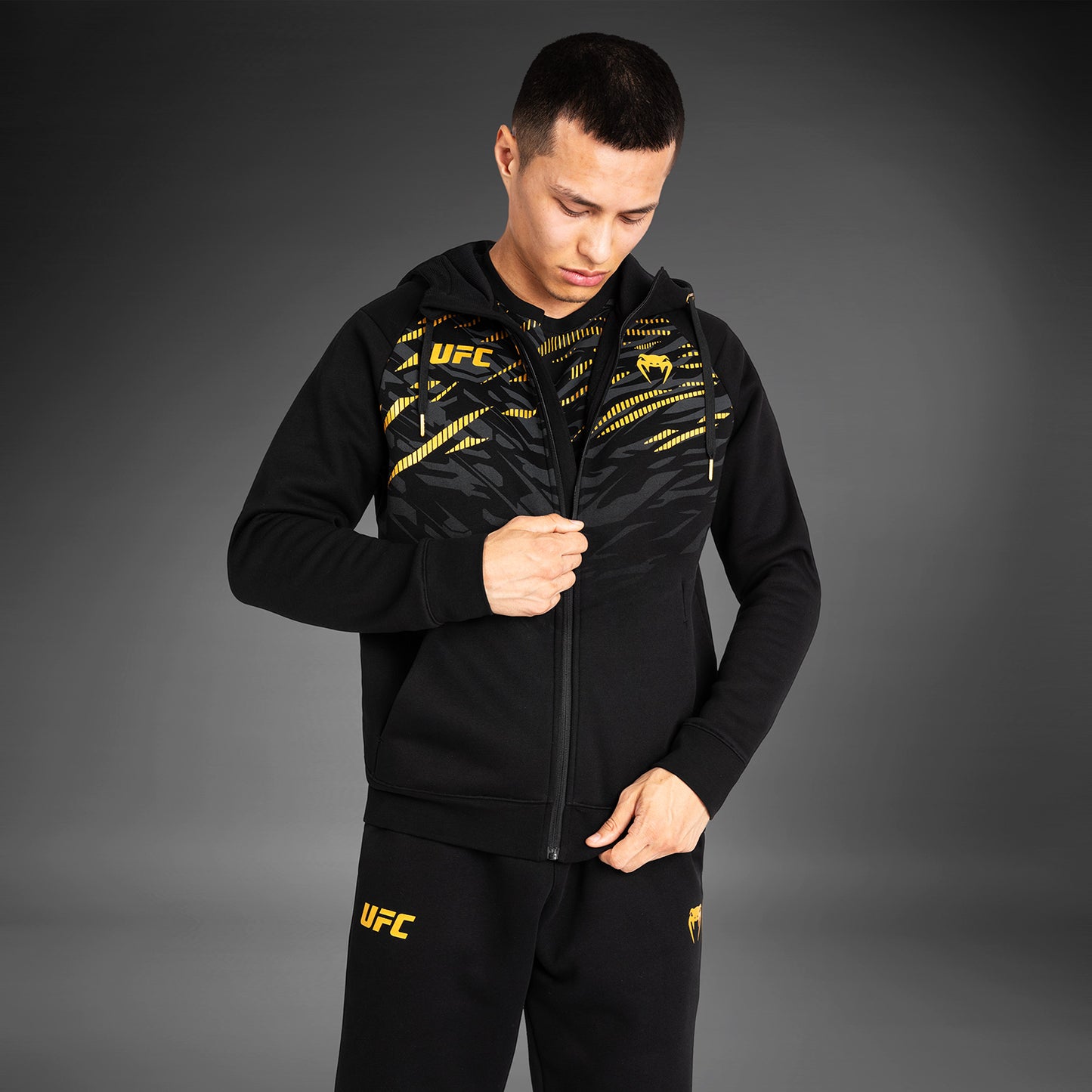 Толстовка UFC Fusion by Venum Replica на молнии для мужчин - Champion
