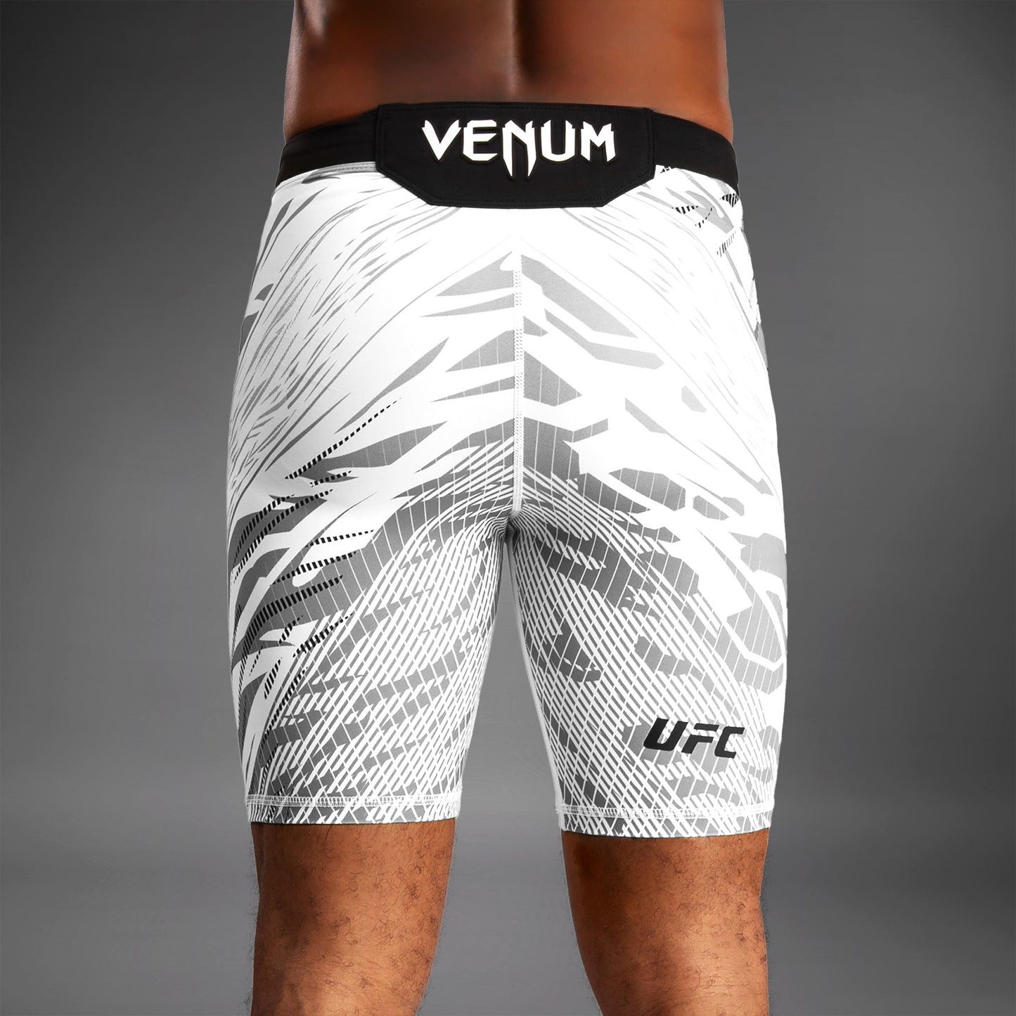 Шорты Vale Tudo UFC Fusion by Venum Authentic Fight Night для мужчин - White