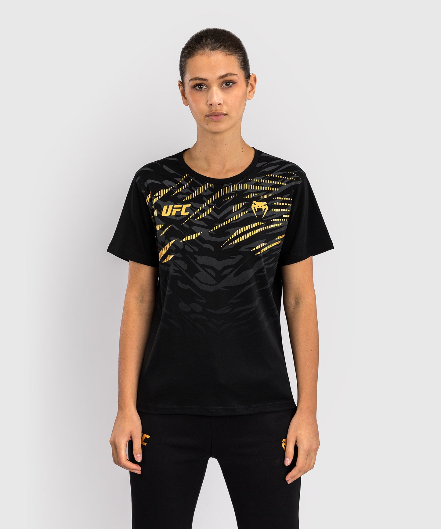 Футболка UFC Fusion by Venum Replica с коротким рукавом для женщин - Champion