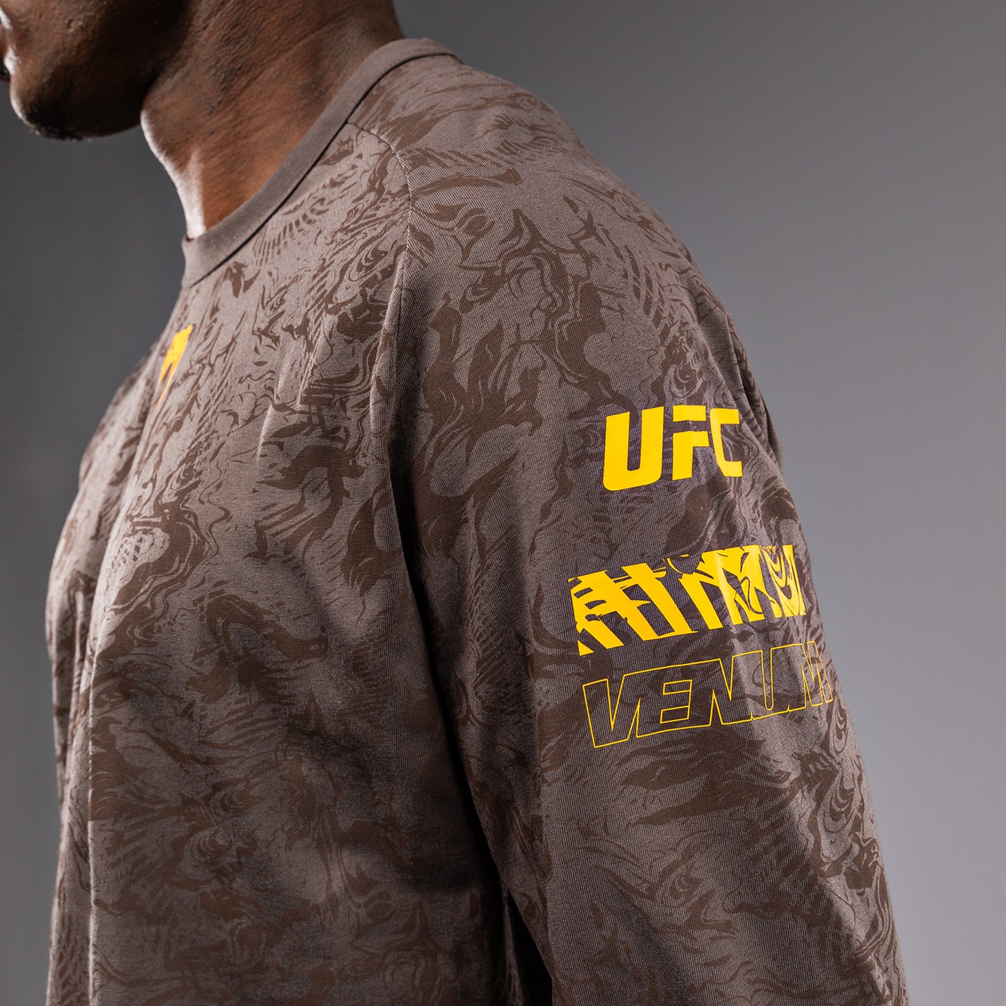Футболка UFC Fusion by Venum Fight Week с длинным рукавом для мужчин - Earthen Brown