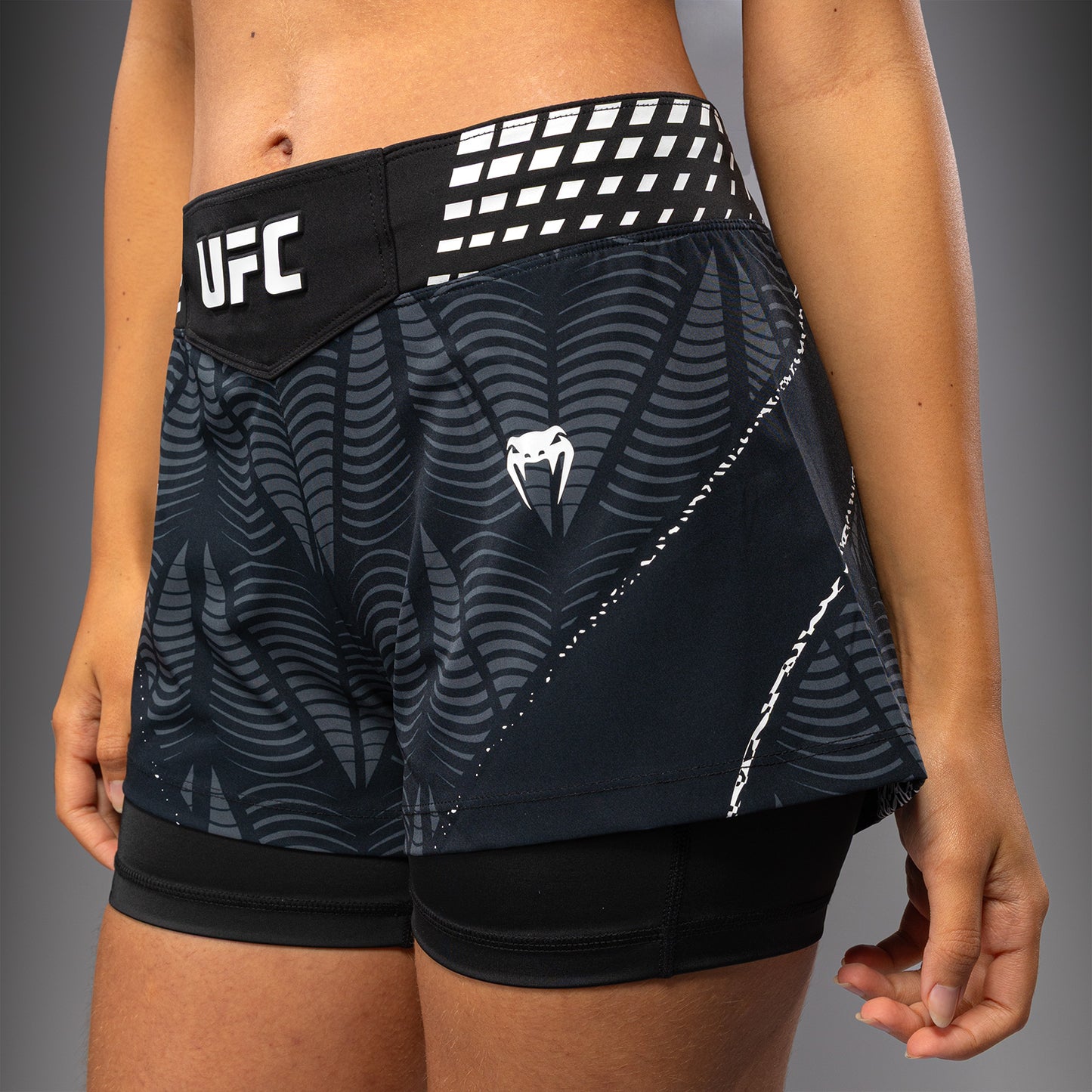 UFC Zenith by Venum Authentic Fight Night Короткие Шорты Fight Женские - Чёрный