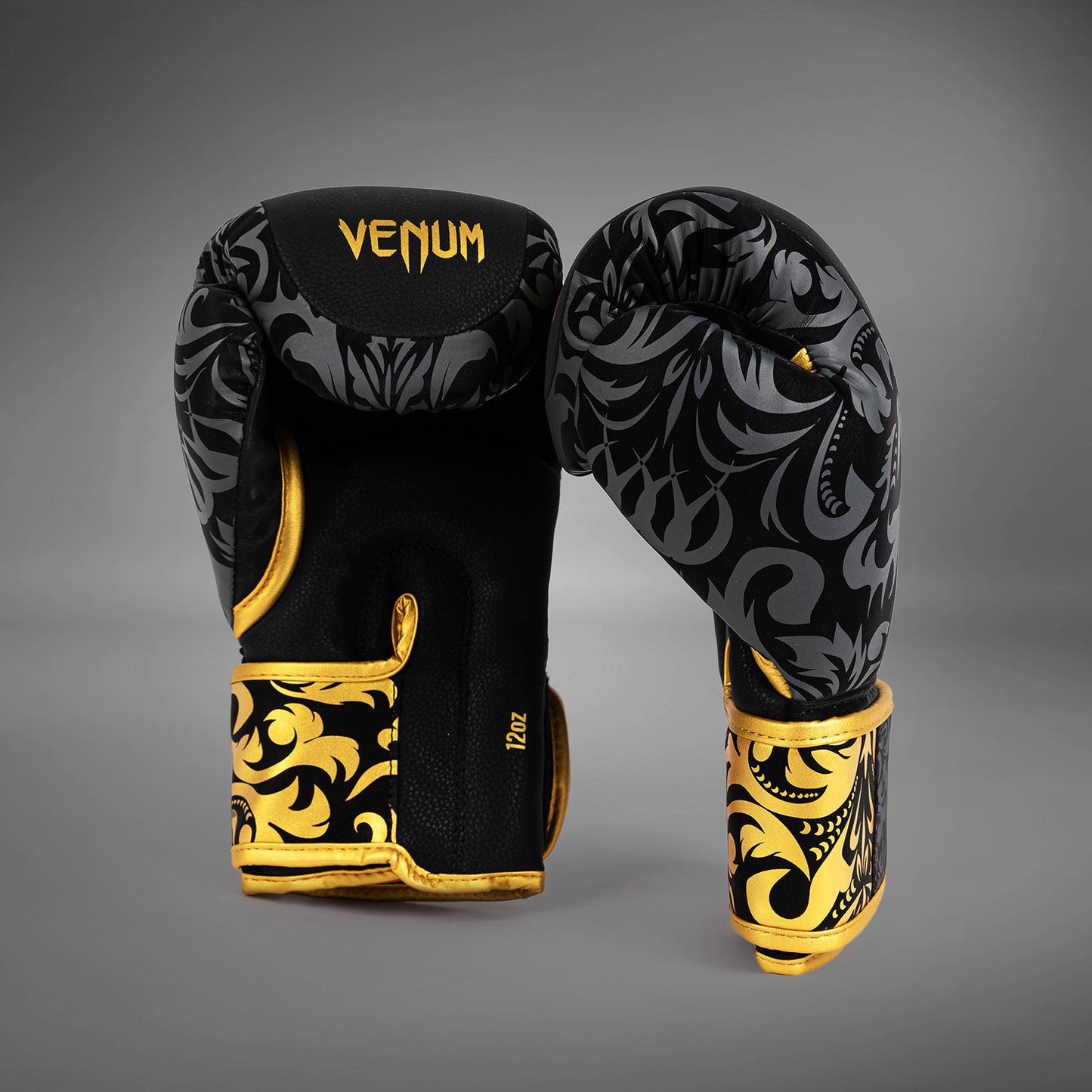 Venum x Topuria Unmatched Edition Перчатки для бокса - Черный/Золотой