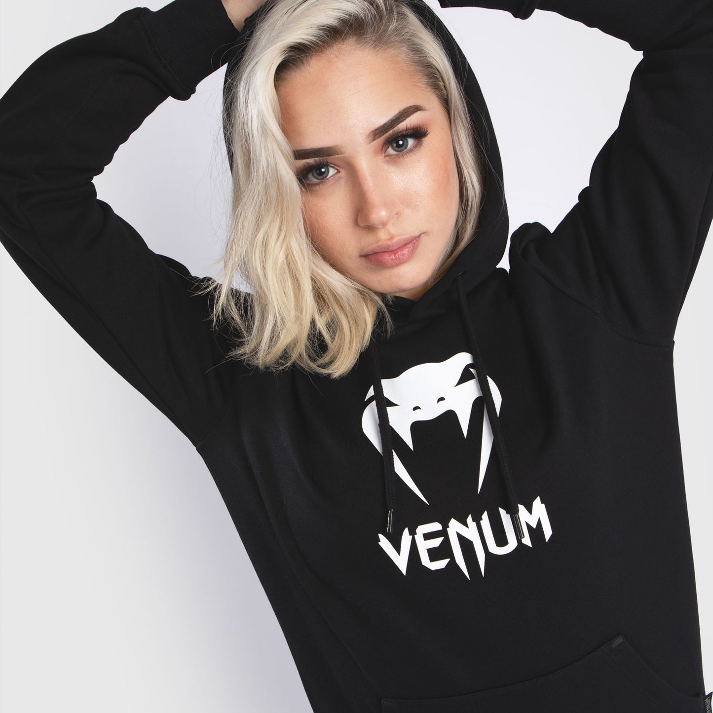 Толстовка Venum Classic с капюшоном - Для женщин - Черный