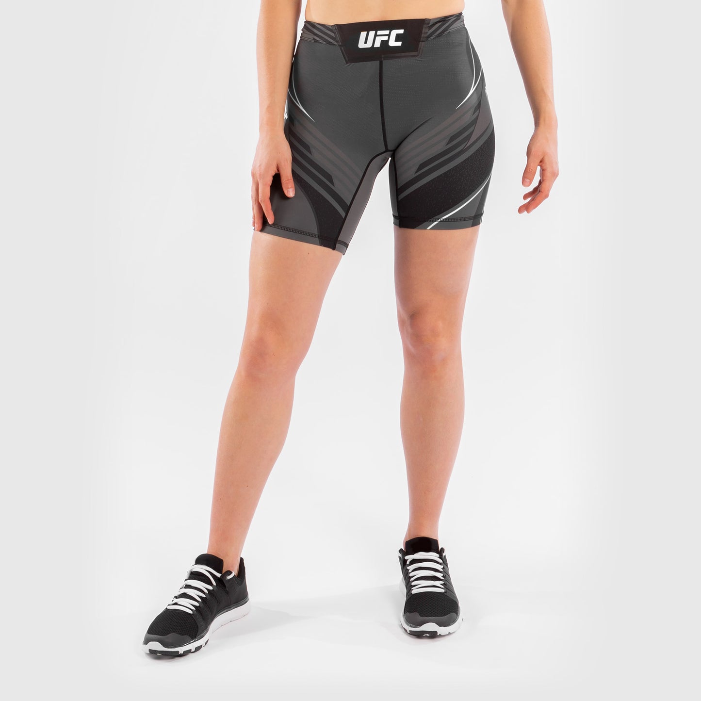 ЖЕНСКИЕ КОМПРЕССИОННЫЕ ШОРТЫ UFC VENUM FIGHT NIGHT VALE TUDO - УДЛИНЕННЫЙ КРОЙ - Чёрный