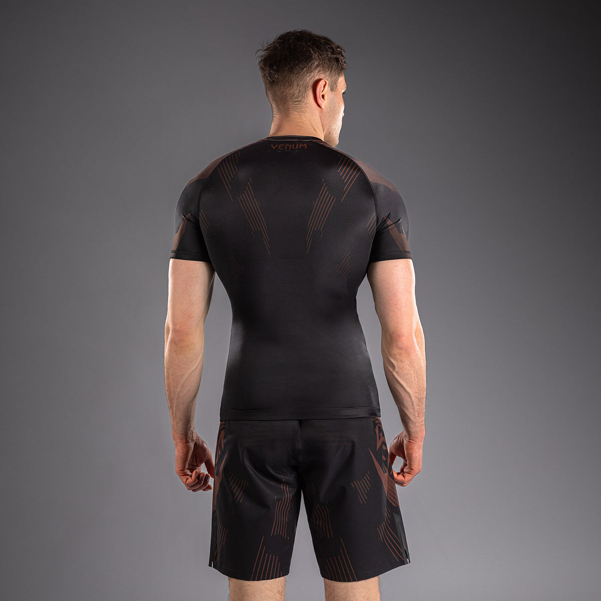 Рашгард с коротким рукавом Venum No-Gi 6.0 - Чёрный/Коричневый