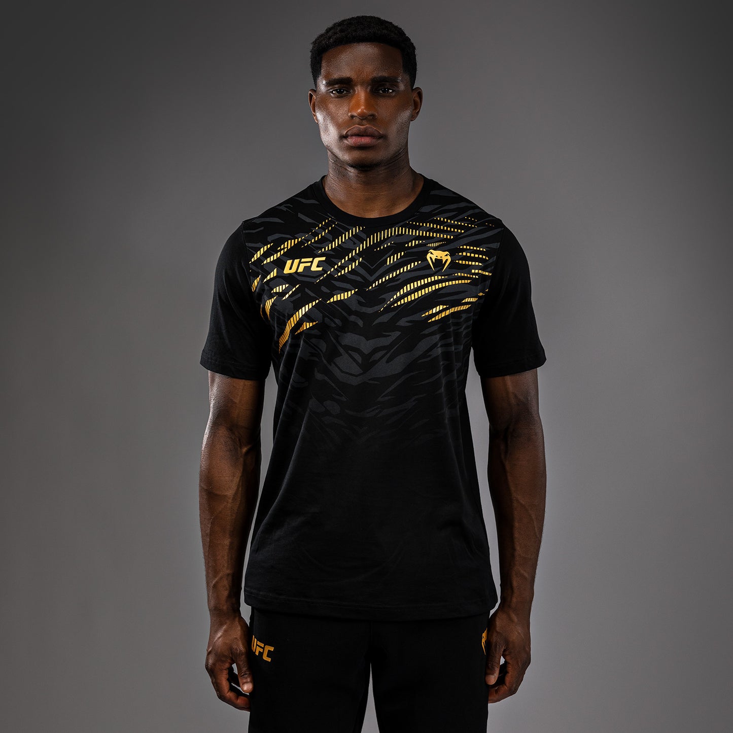Футболка UFC Fusion by Venum Replica с коротким рукавом для мужчин - Champion