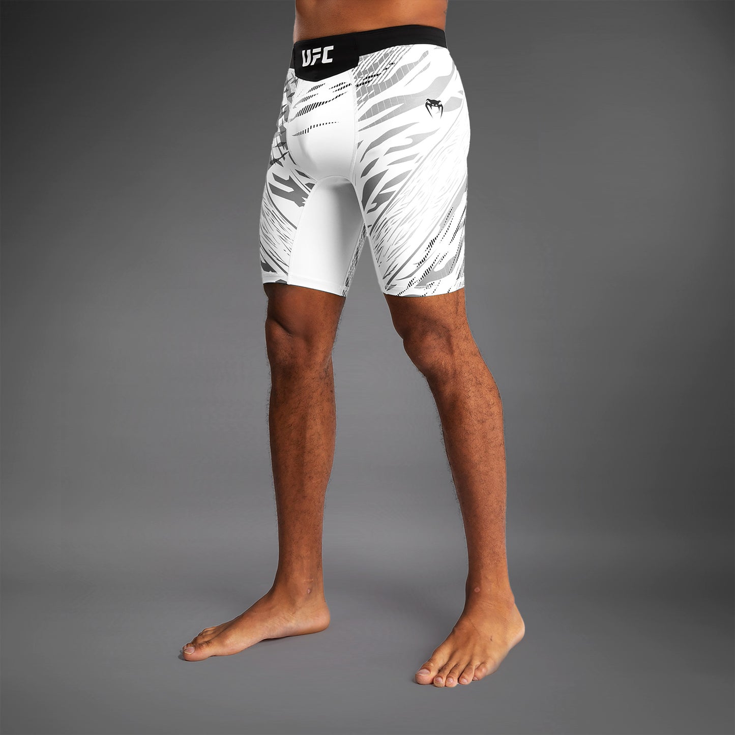 Шорты Vale Tudo UFC Fusion by Venum Authentic Fight Night для мужчин - White