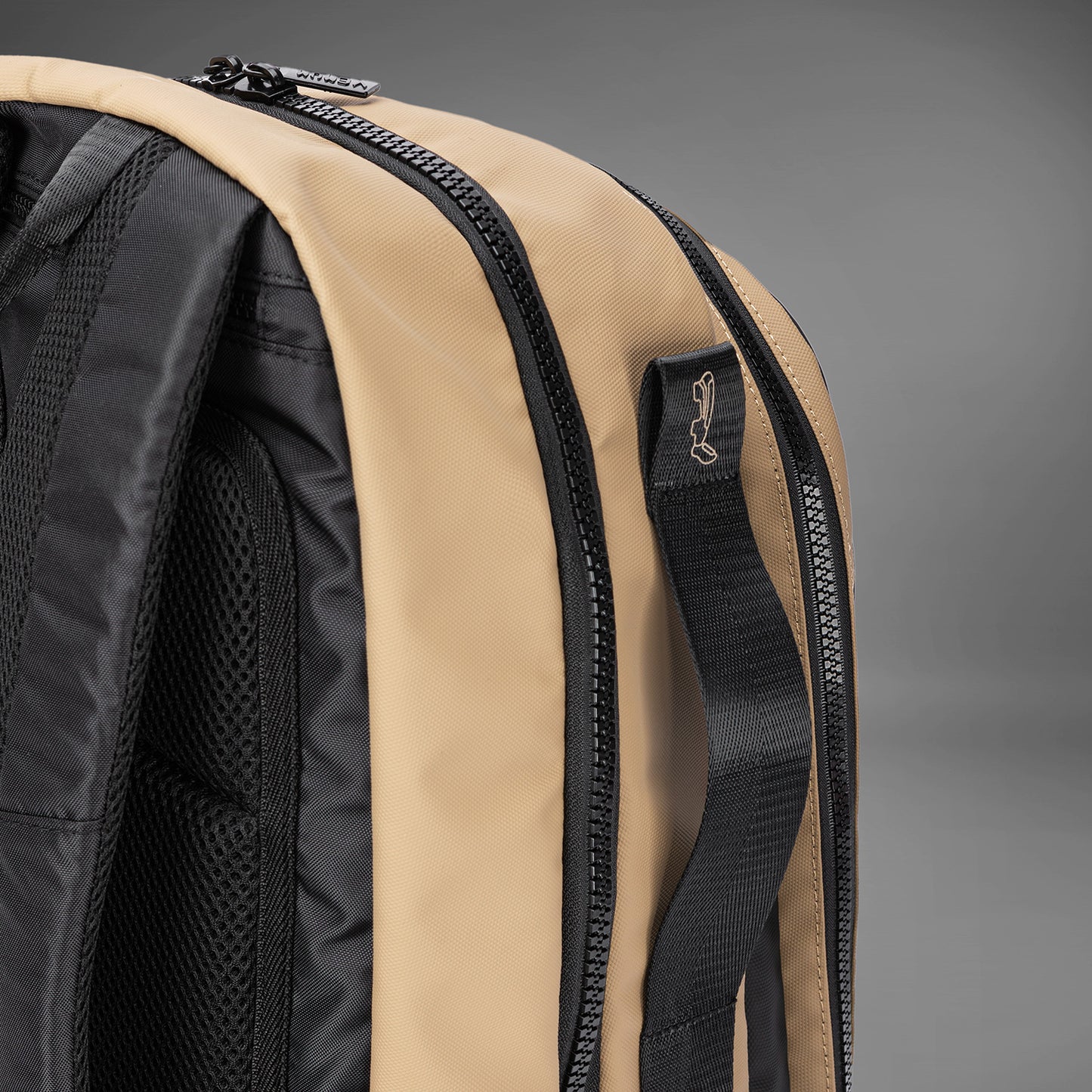 Рюкзак Venum Evo 2 (20-25л) – Чёрный/Песочный