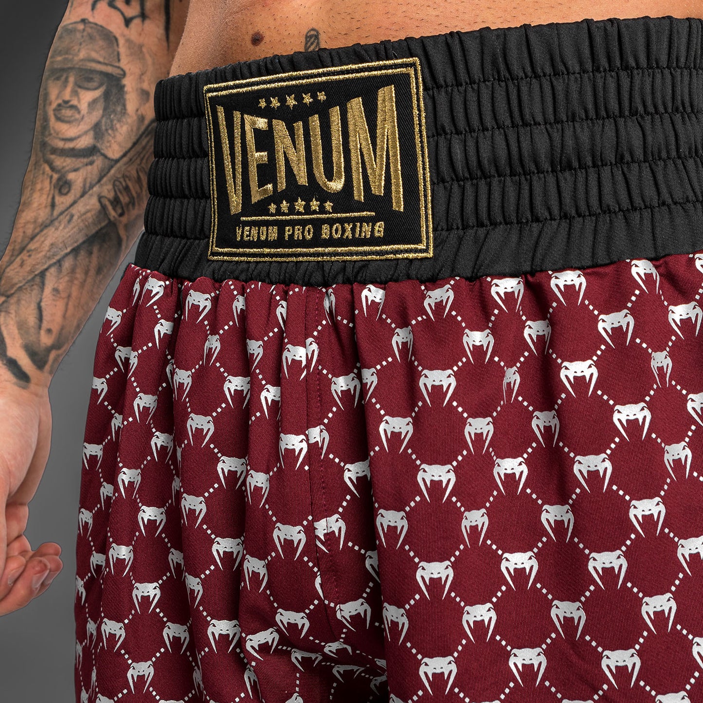Venum Monogram Boxing Short - черный/бордовый