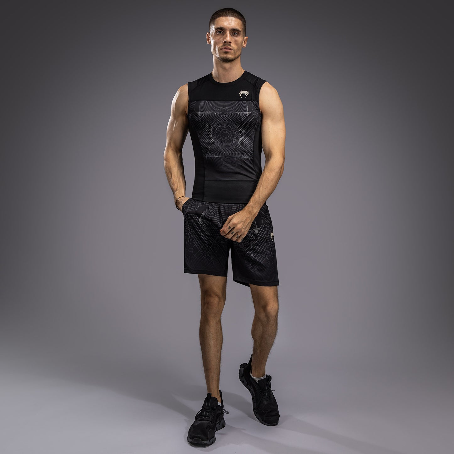 Модель без рукавов Rashguard для мужчин Venum G-Fit Air - Глубокий черный / Песок пустыни