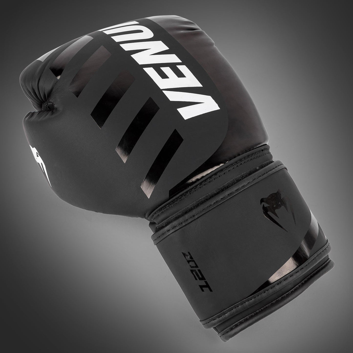Боксерские перчатки Venum Challenger 3.0 Shockwave – Чёрный