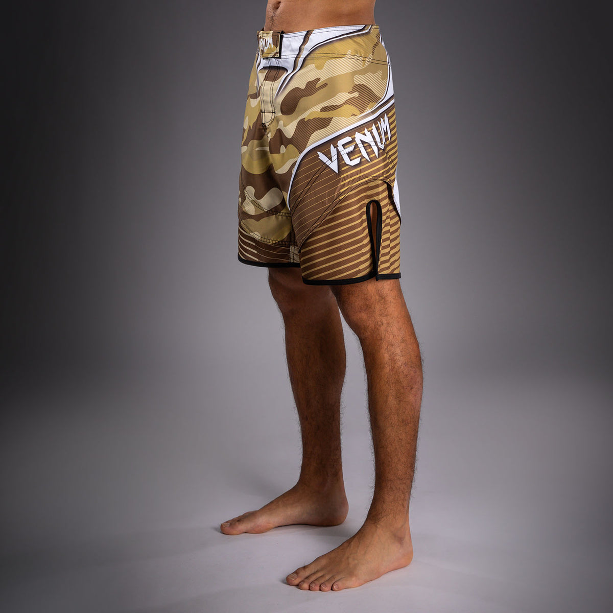 Файтшорты Venum Camo Hero - Светло-бежевый/Коричневый