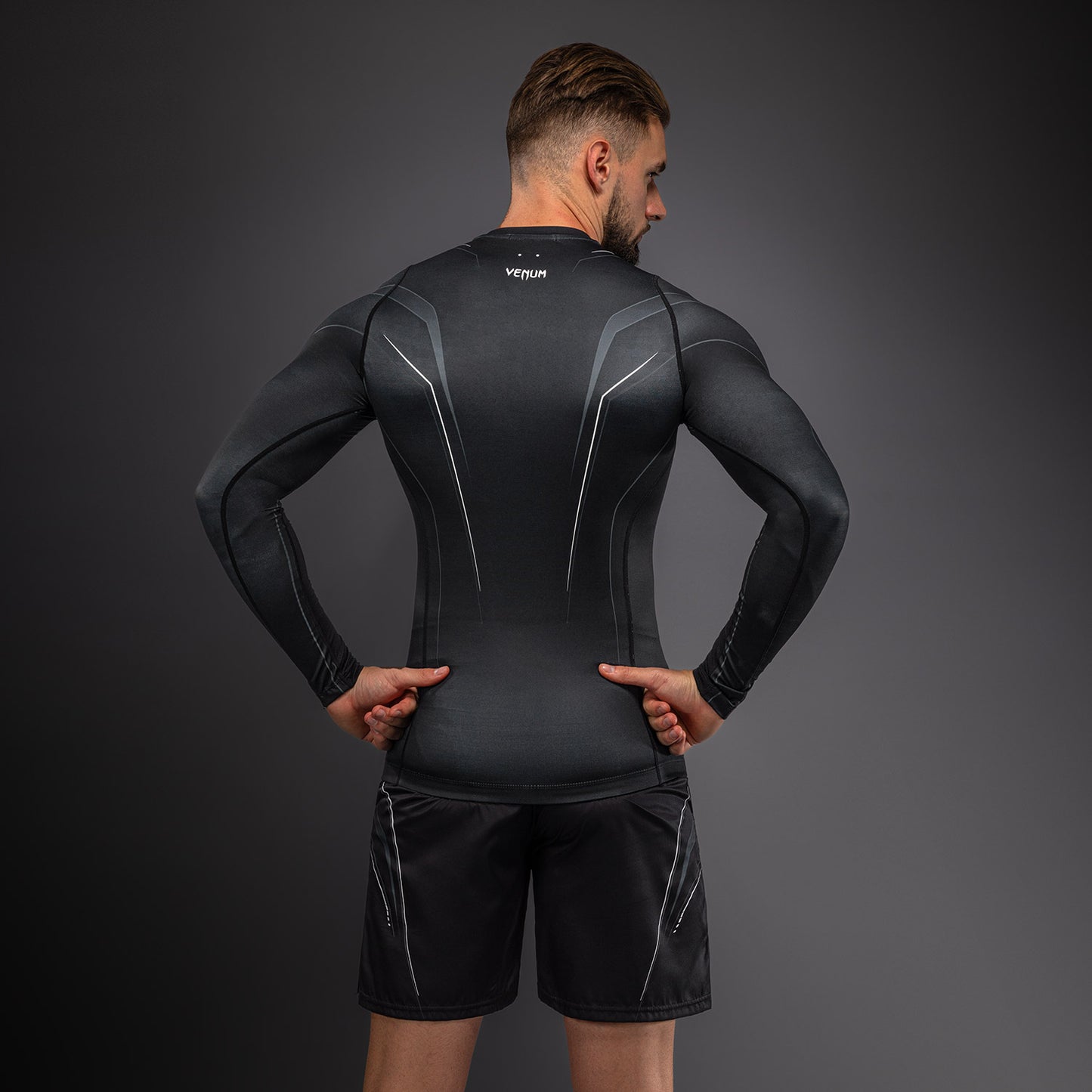 Рашгард с длинным рукавом Venum Streamline – Чёрный/Белый
