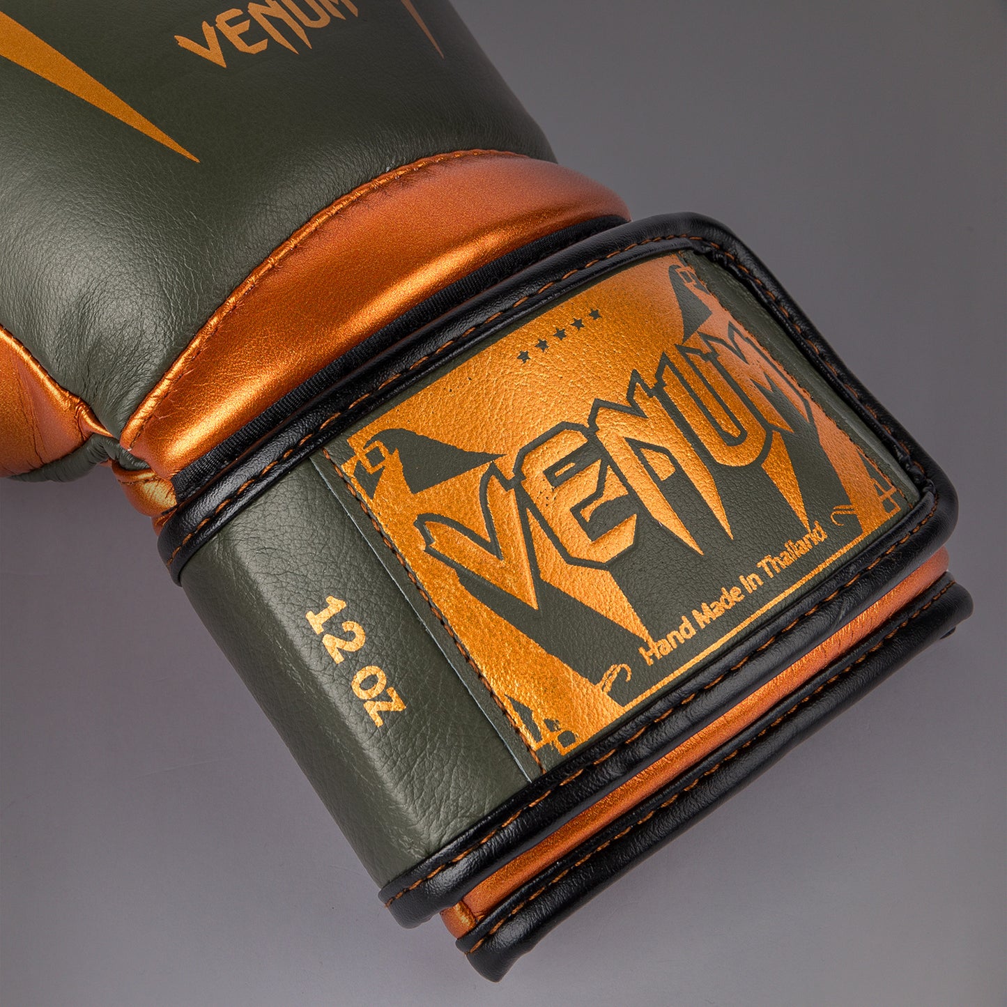 Venum Giant 3.0 Боксерские перчатки - хаки/бронза - Специальное издание
