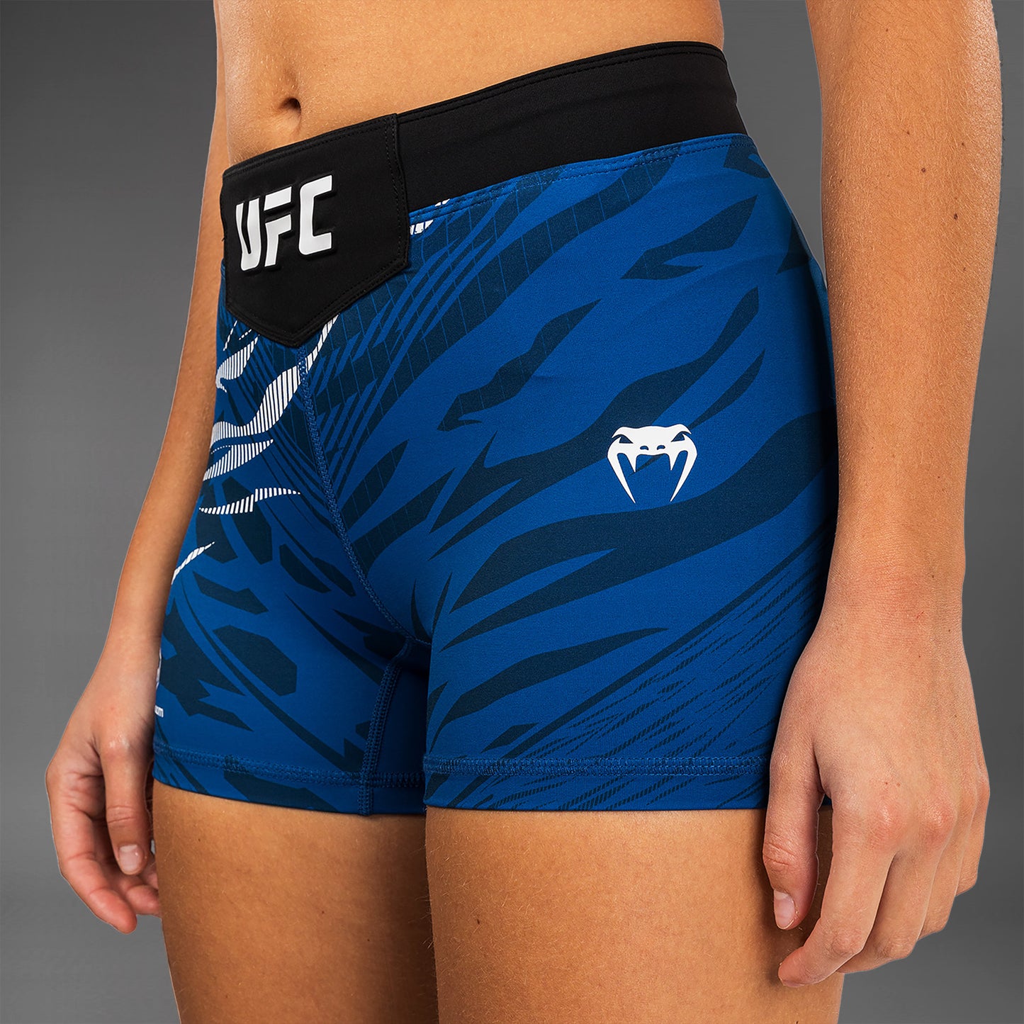 Шорты Vale Tudo UFC Fusion by Venum Authentic Fight Night для женщин - Короткий крой - Blue