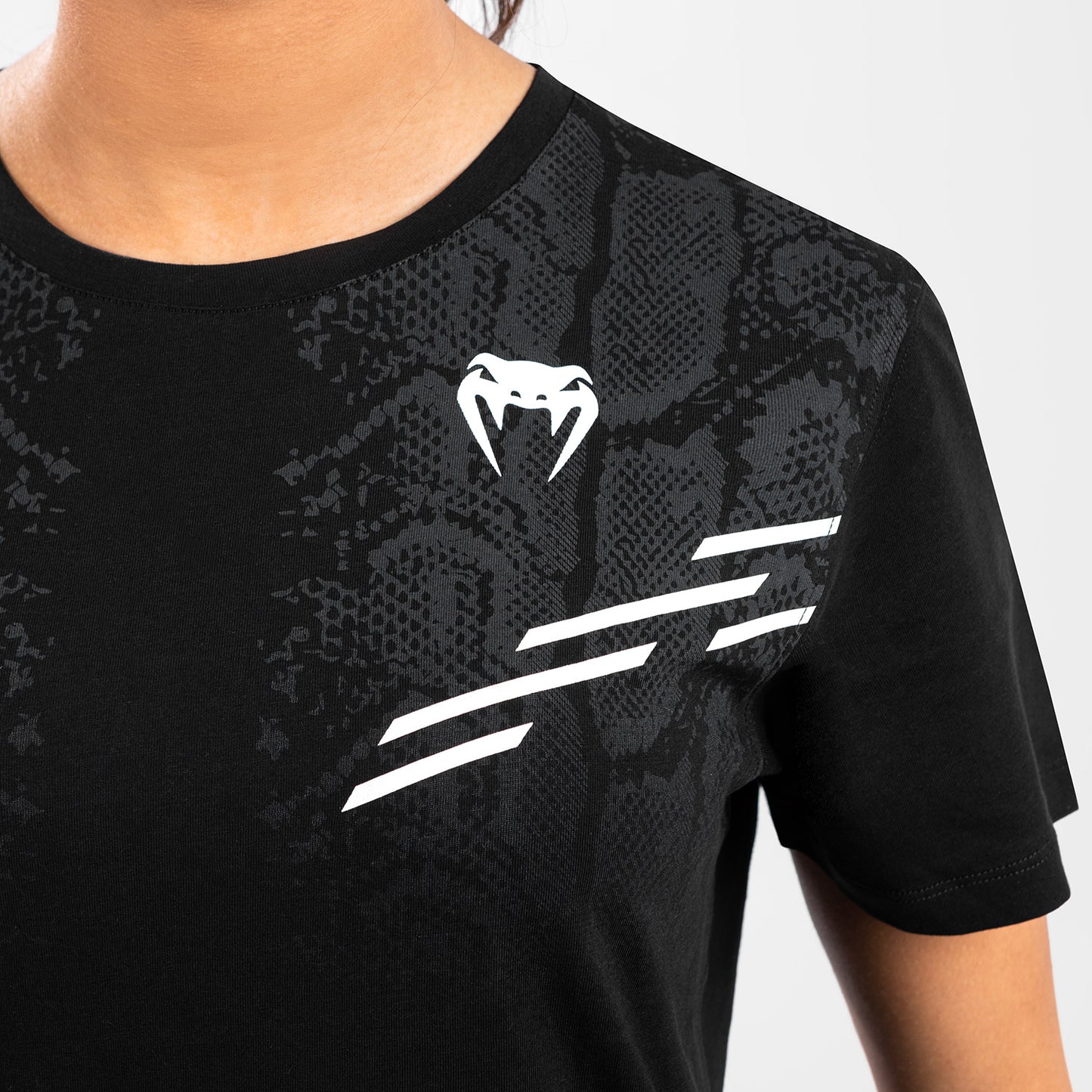 UFC Adrenaline by Venum Replica Женская футболка с коротким рукавом - Черный