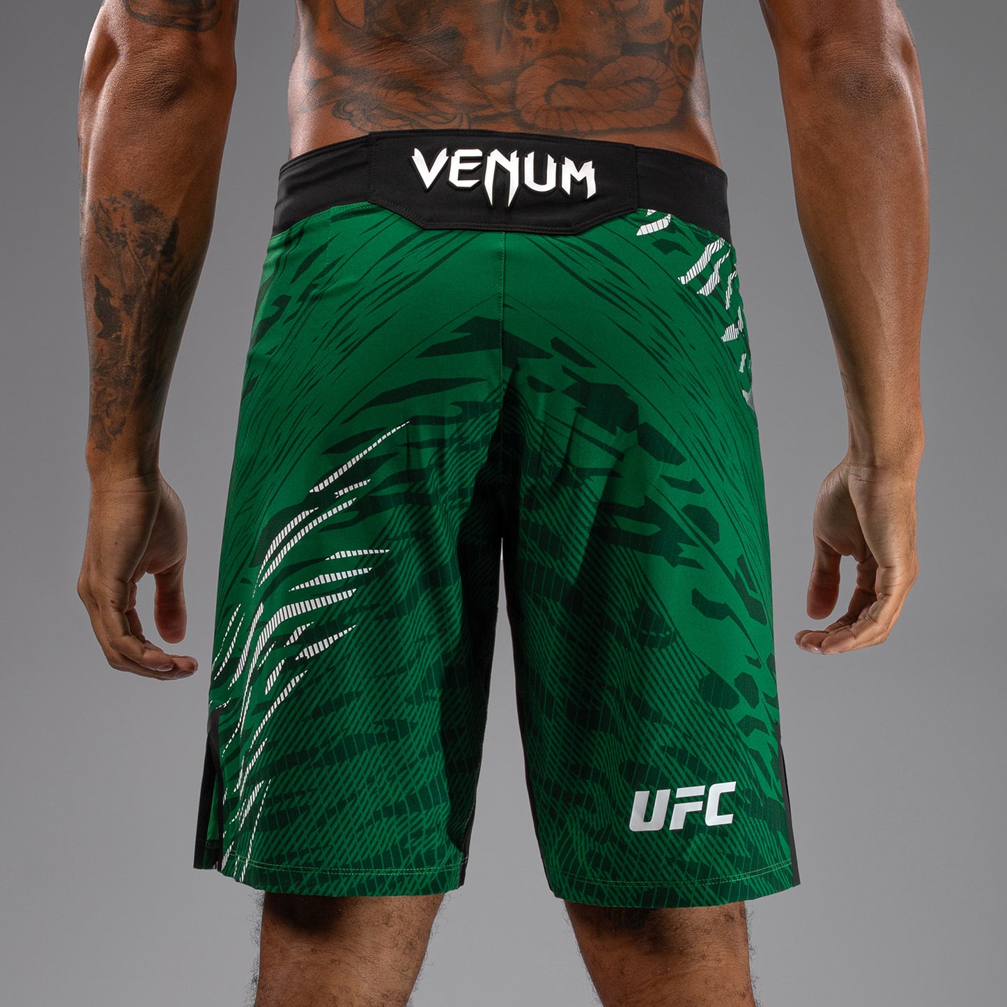 Шорты UFC Fusion by Venum Authentic Fight Night для мужчин - Длинный крой - Green
