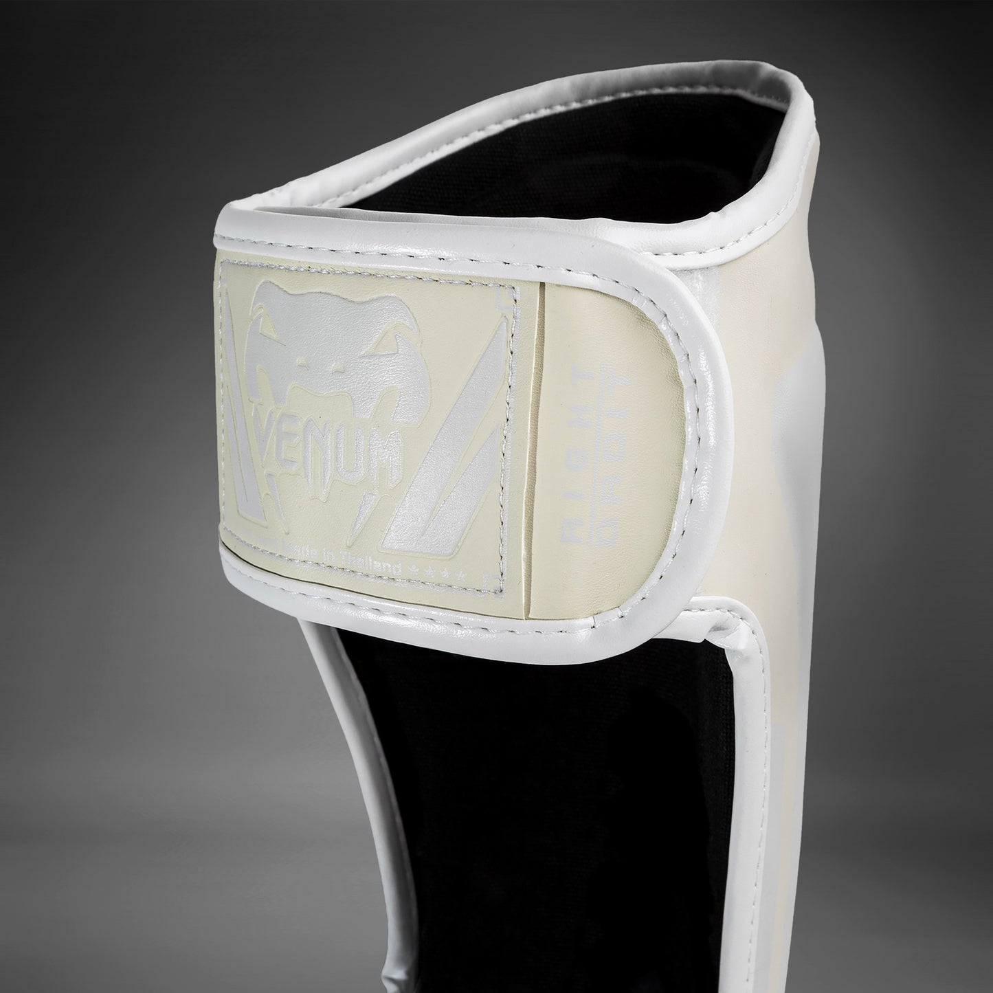 ЩИТКИ VENUM ELITE STANDUP - Белый