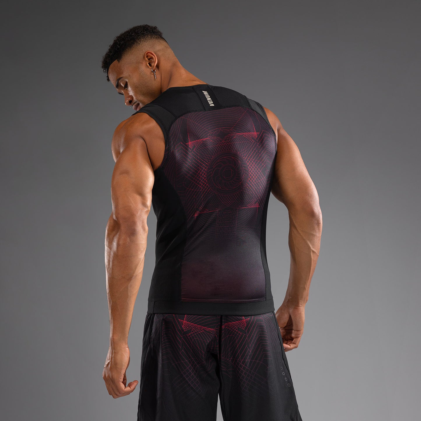 Модель без рукавов Rashguard для мужчин Venum G-Fit Air - Глубокий черный / Огненно-красный