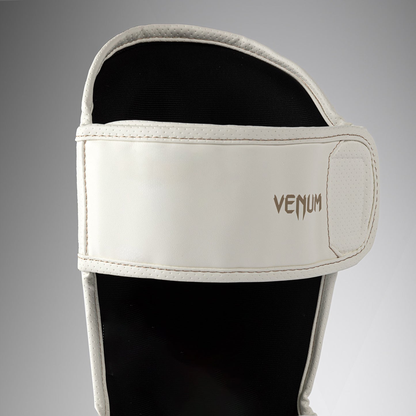 Щитки для голени Venum Impact Evo Scales – Слоновая кость