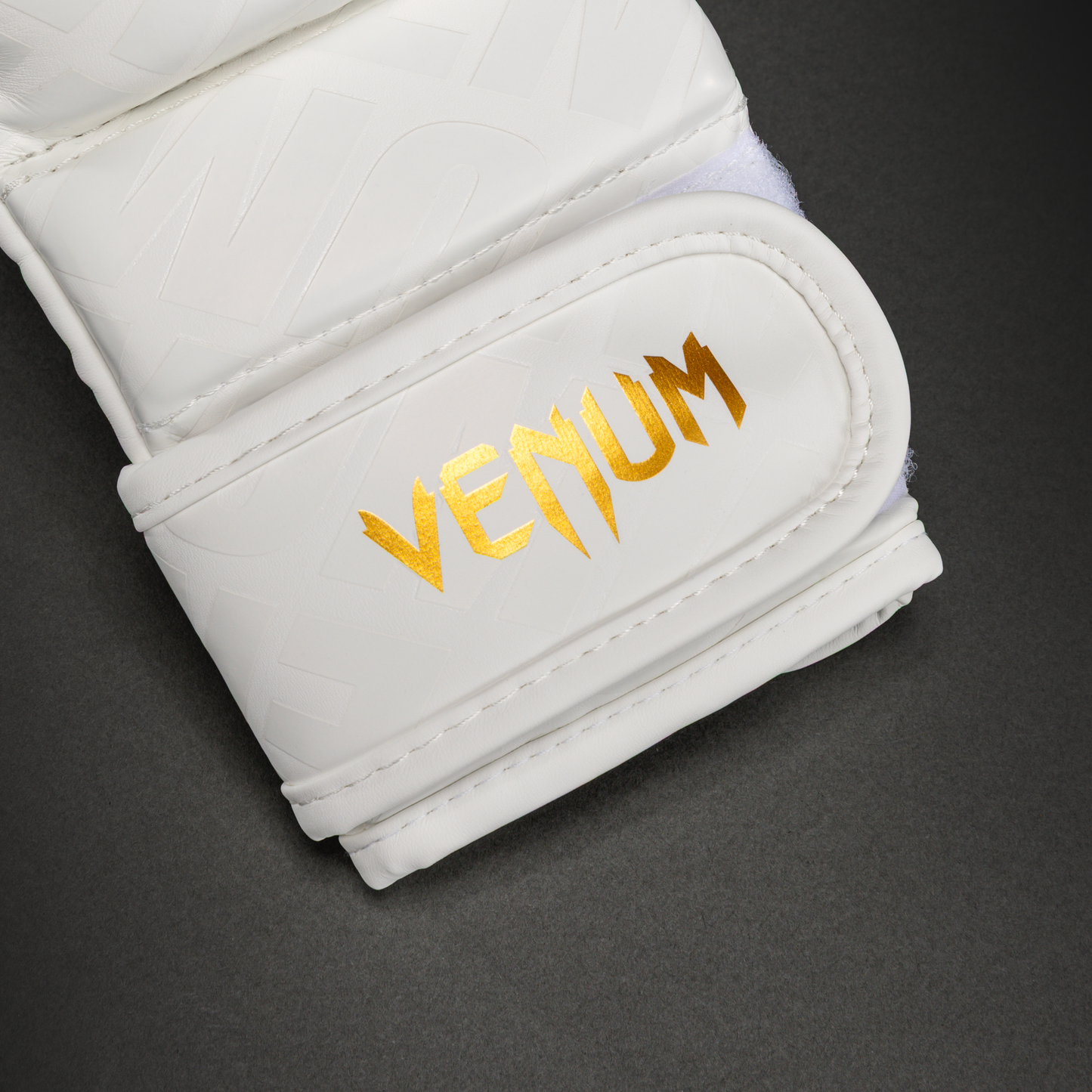 Снарядные перчатки Venum Contender 1.5 XT 3D - белый/золотой