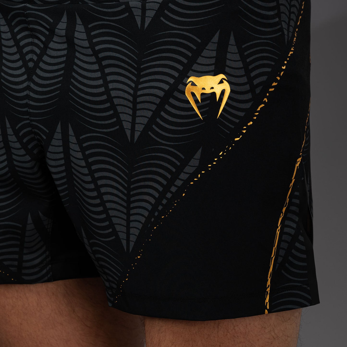 UFC Zenith by Venum Authentic Fight Night Короткие Шорты Fight Мужские - Champion