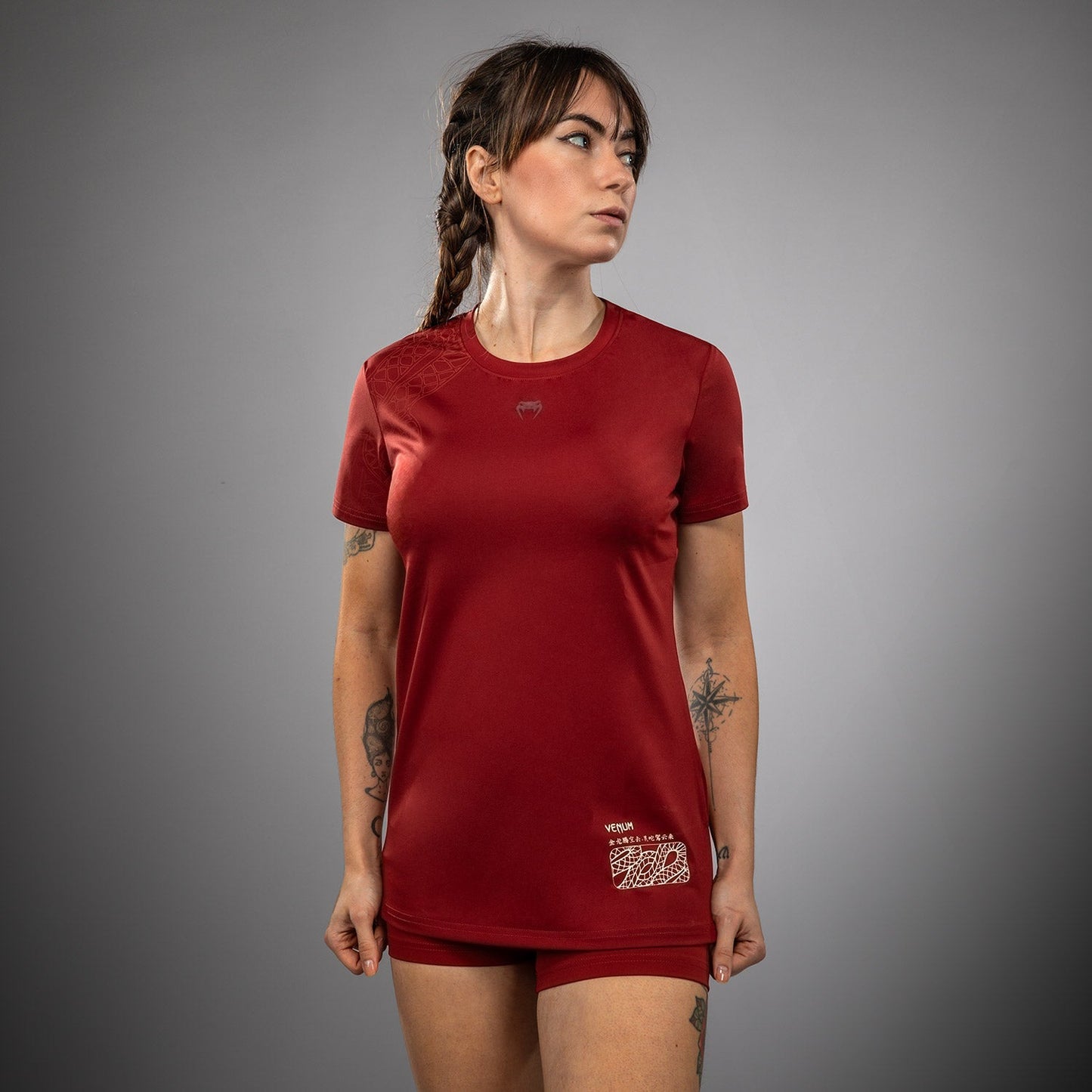 Футболка женская Venum Serpenti Dry-Tech – Бордовый/Слоновая кость