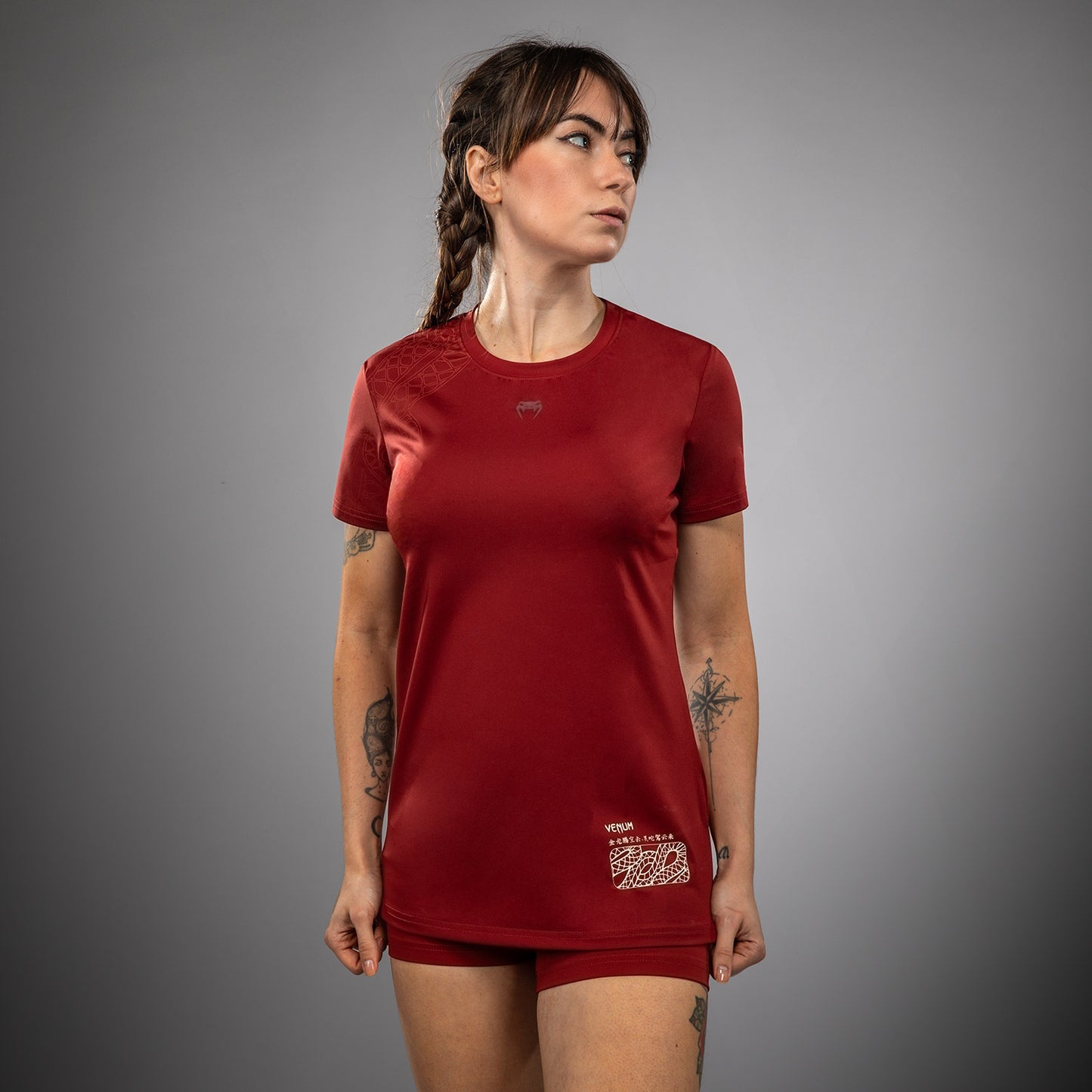 Футболка женская Venum Serpenti Dry-Tech – Бордовый/Слоновая кость
