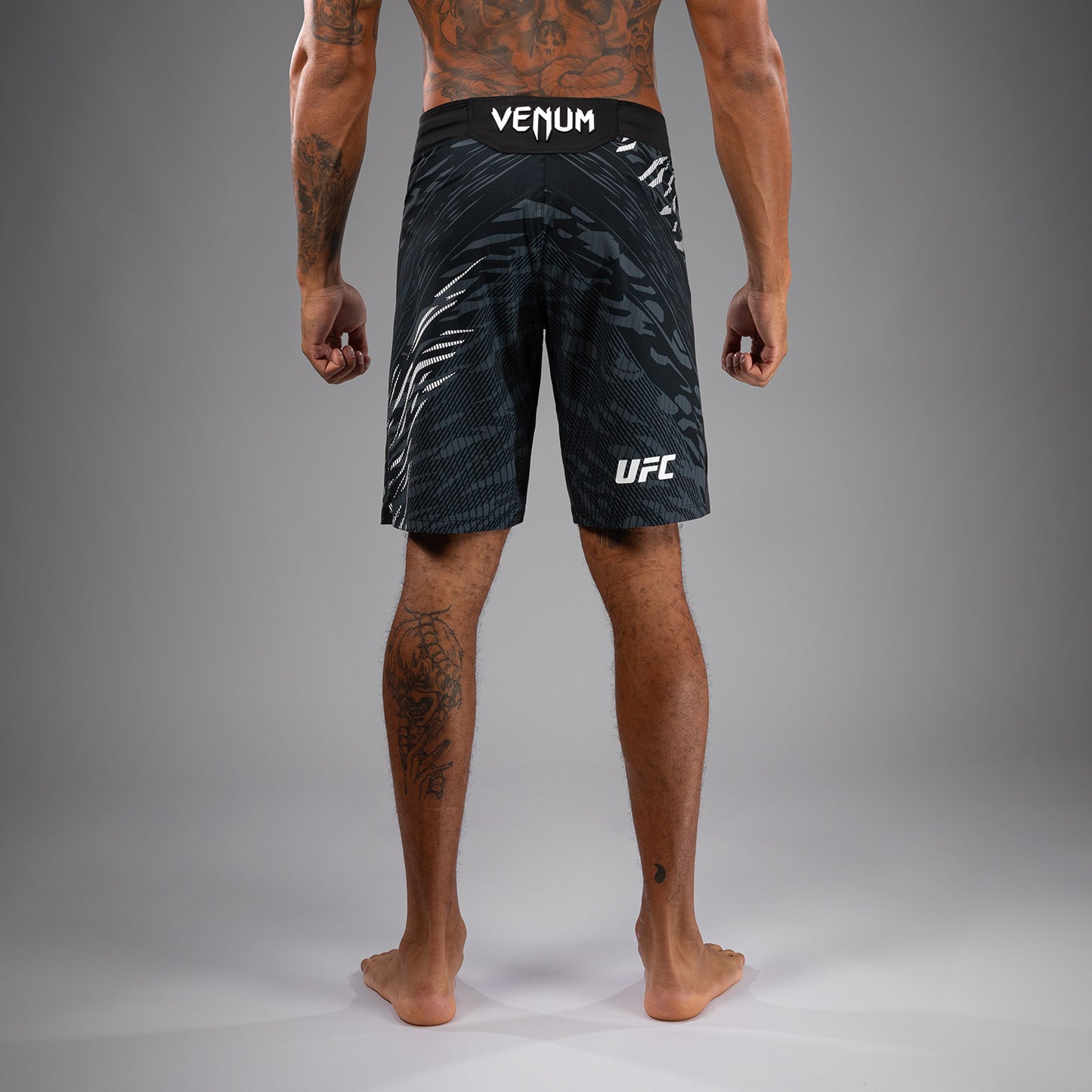 Шорты UFC Fusion by Venum Authentic Fight Night для мужчин - Длинный крой - Black