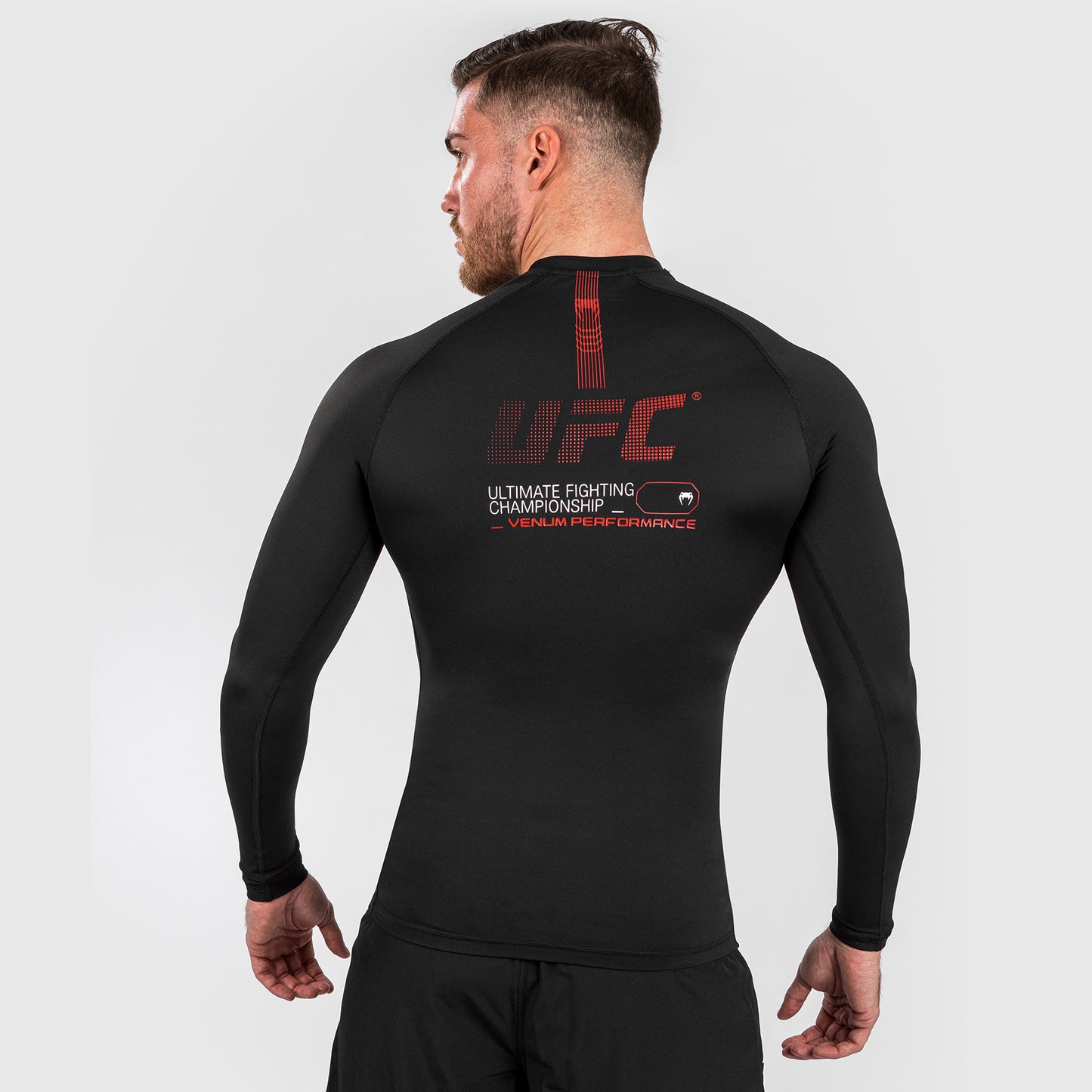 UFC Adrenaline by Venum Fight Week Рашгард с длинным рукавом для мужчин Performance - черный