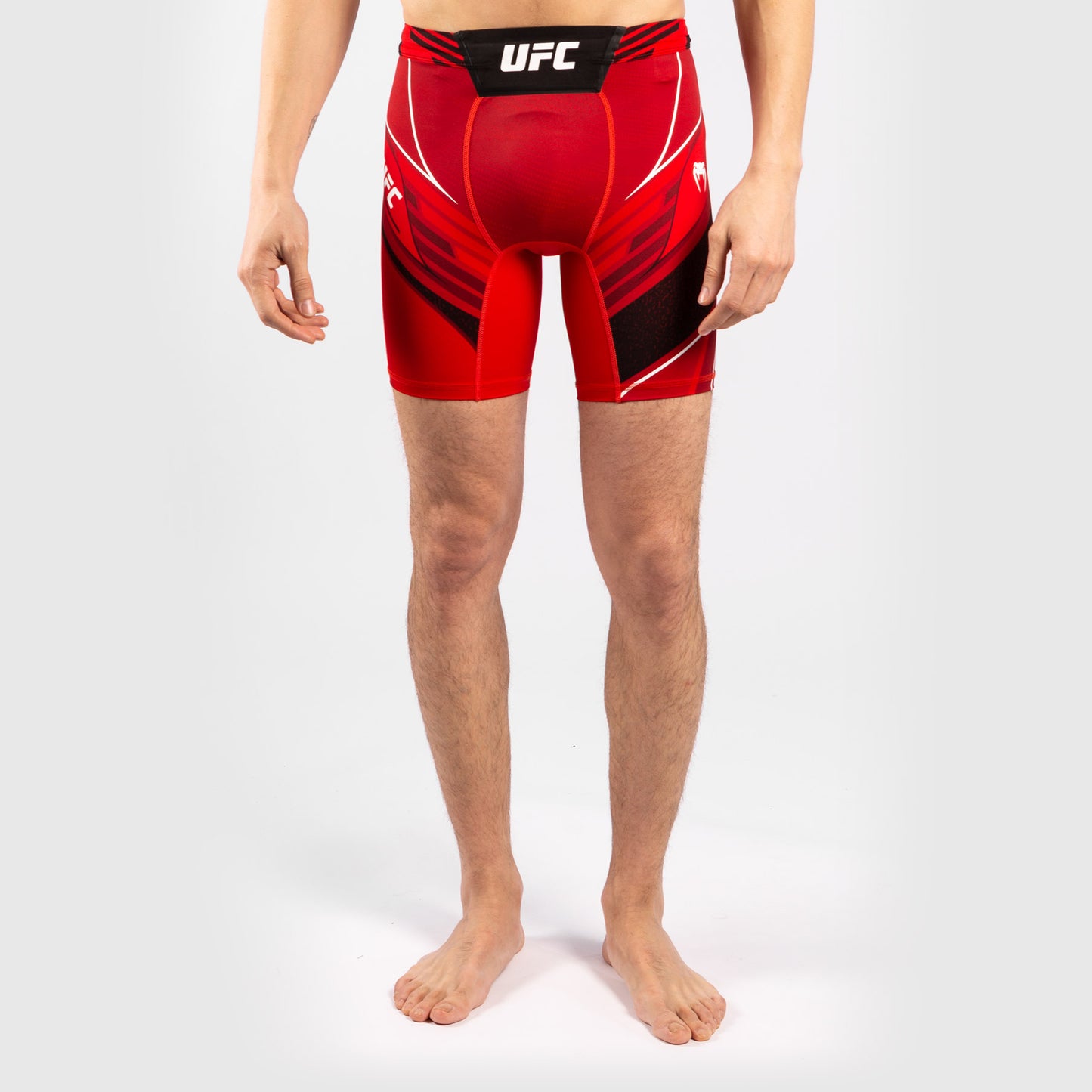 МУЖСКИЕ КОМПРЕССИОННЫЕ ШОРТЫ UFC VENUM FIGHT NIGHT TUDO - УКОРОЧЕННЫЙ КРОЙ - Красный