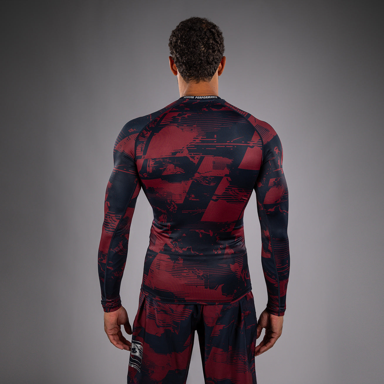 UFC Zenith by Venum Authentic Fight Week Лонгслив Performance Мужской - Темно-синий/бордовый/серебристый