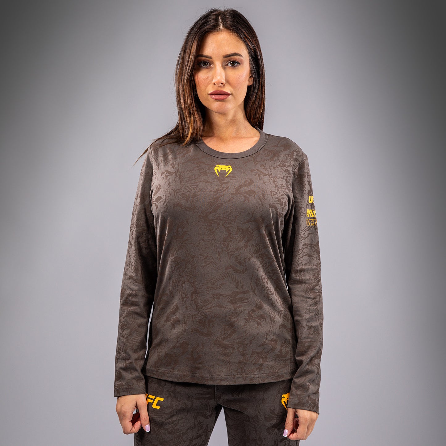 Футболка UFC Fusion by Venum Fight Week с длинным рукавом для женщин - Earthen Brown