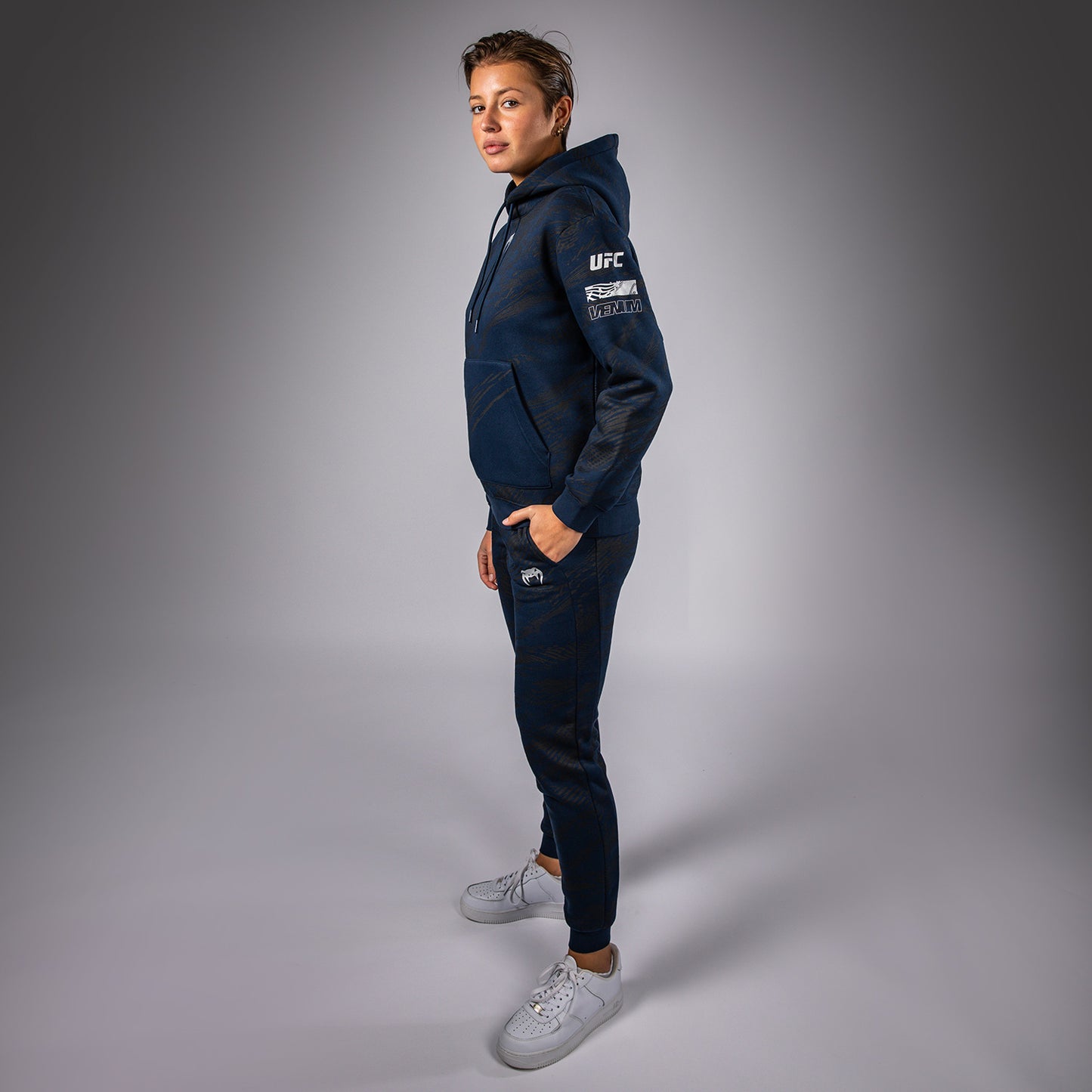 Толстовка UFC Fusion by Venum Fight Week с капюшоном для женщин - Oceanic Blue