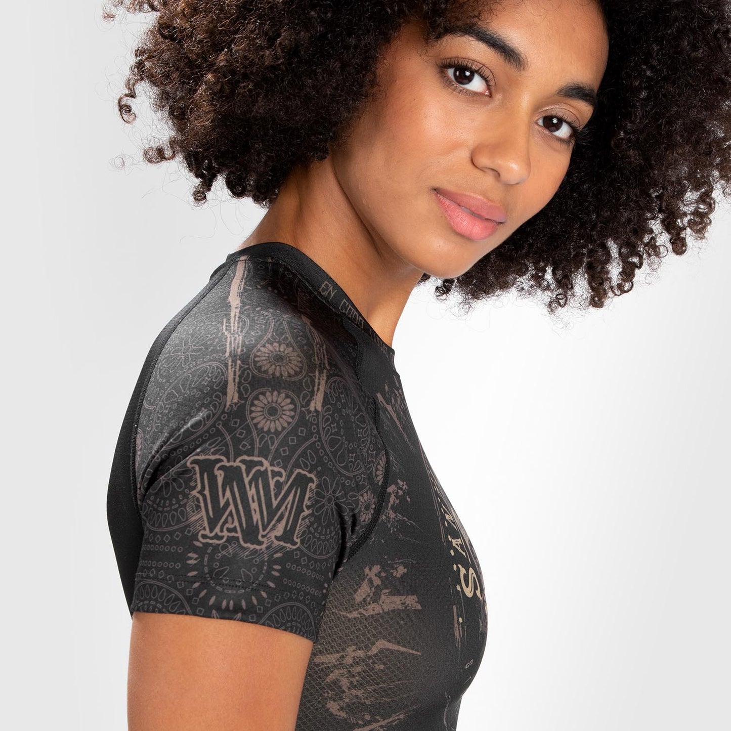 Venum Women Santa Muerte Dark Side — Рашгард с короткими рукавами — черный/коричневый