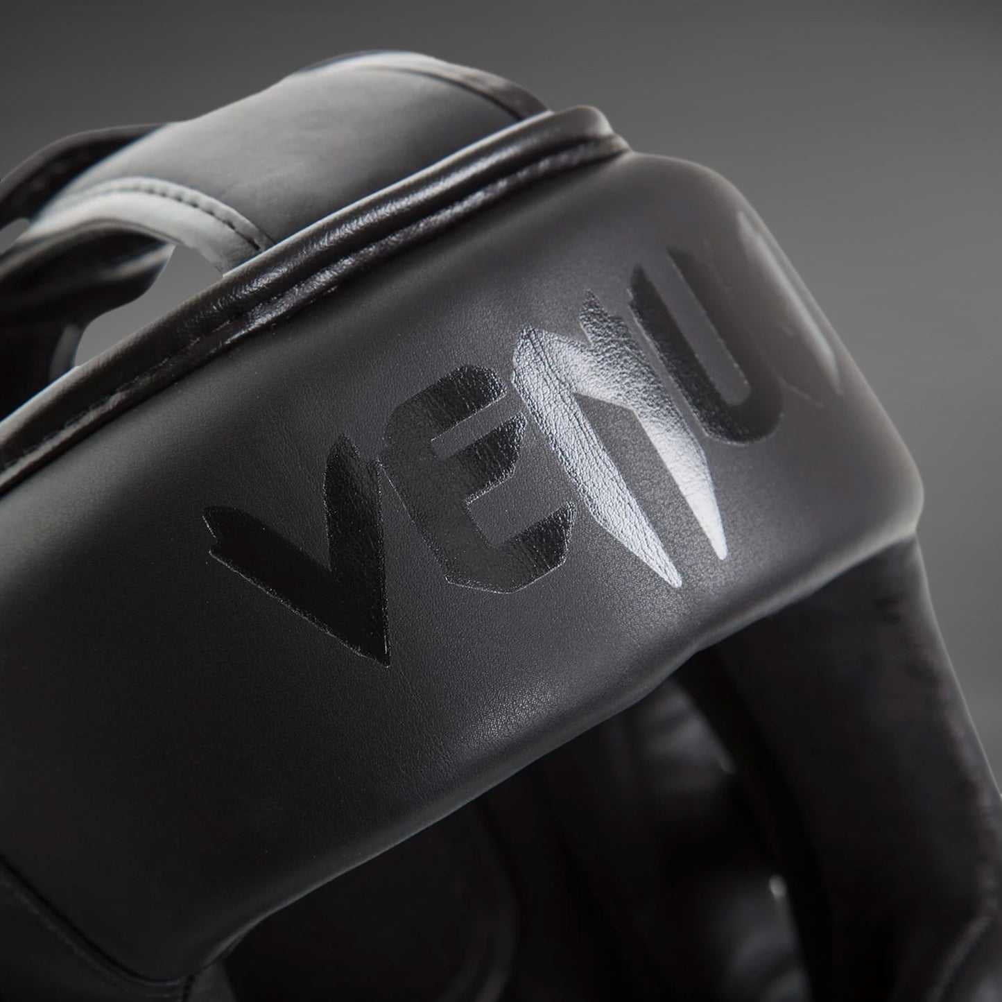 Защитный шлем Venum Elite - Черный