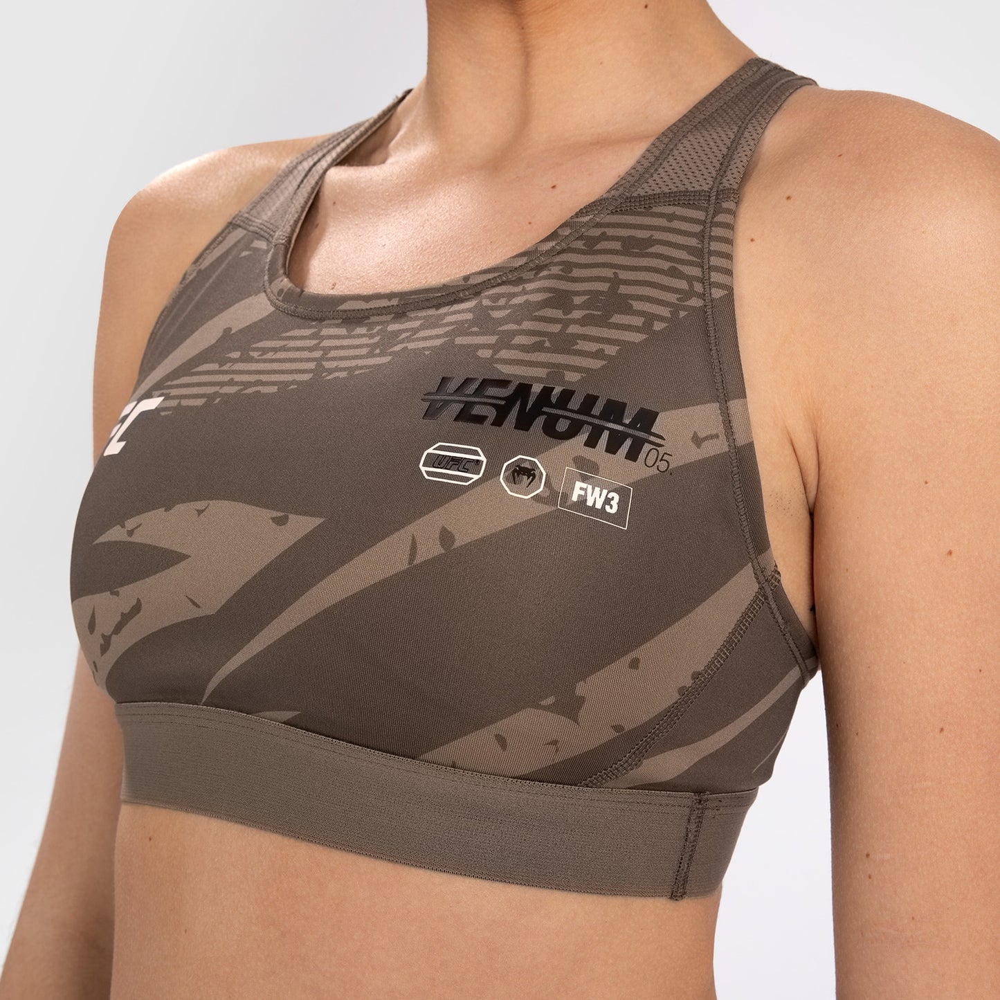 Женский спортивный бра UFC Adrenaline by Venum Fight Week – Desert Camo