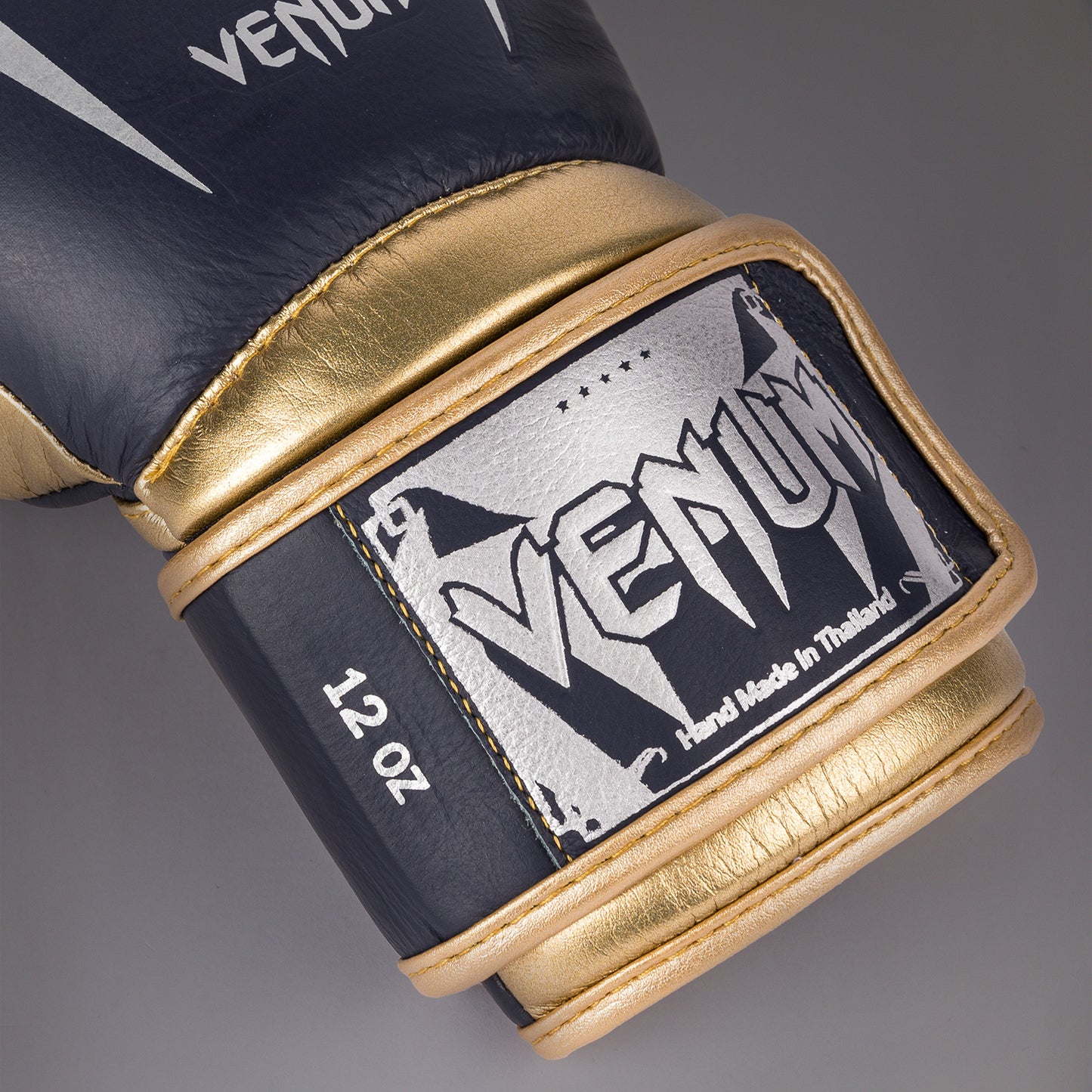 Venum Giant 3.0 Боксерские перчатки - военно-морской флот/золото - Специальное издание