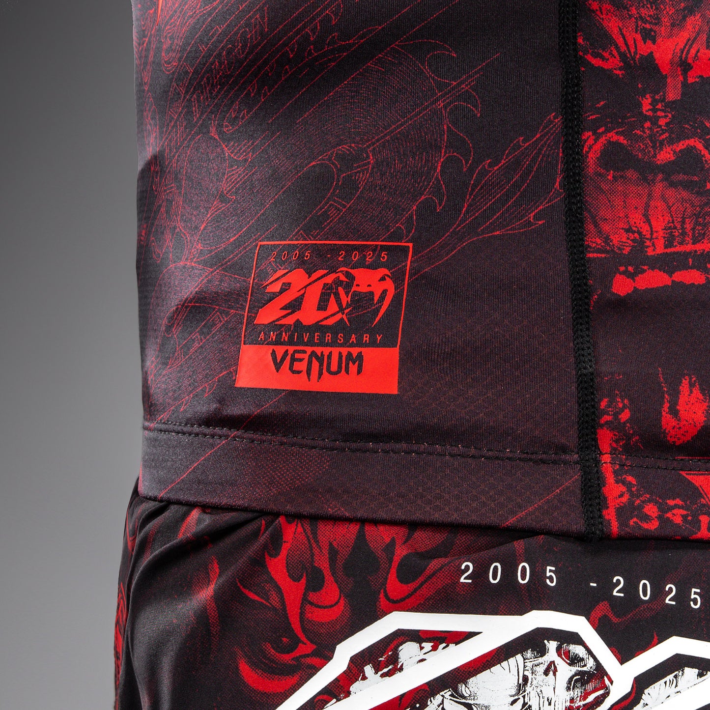 Рашгард с коротким рукавом Venum 20th Anniversary - Чёрный/Красный